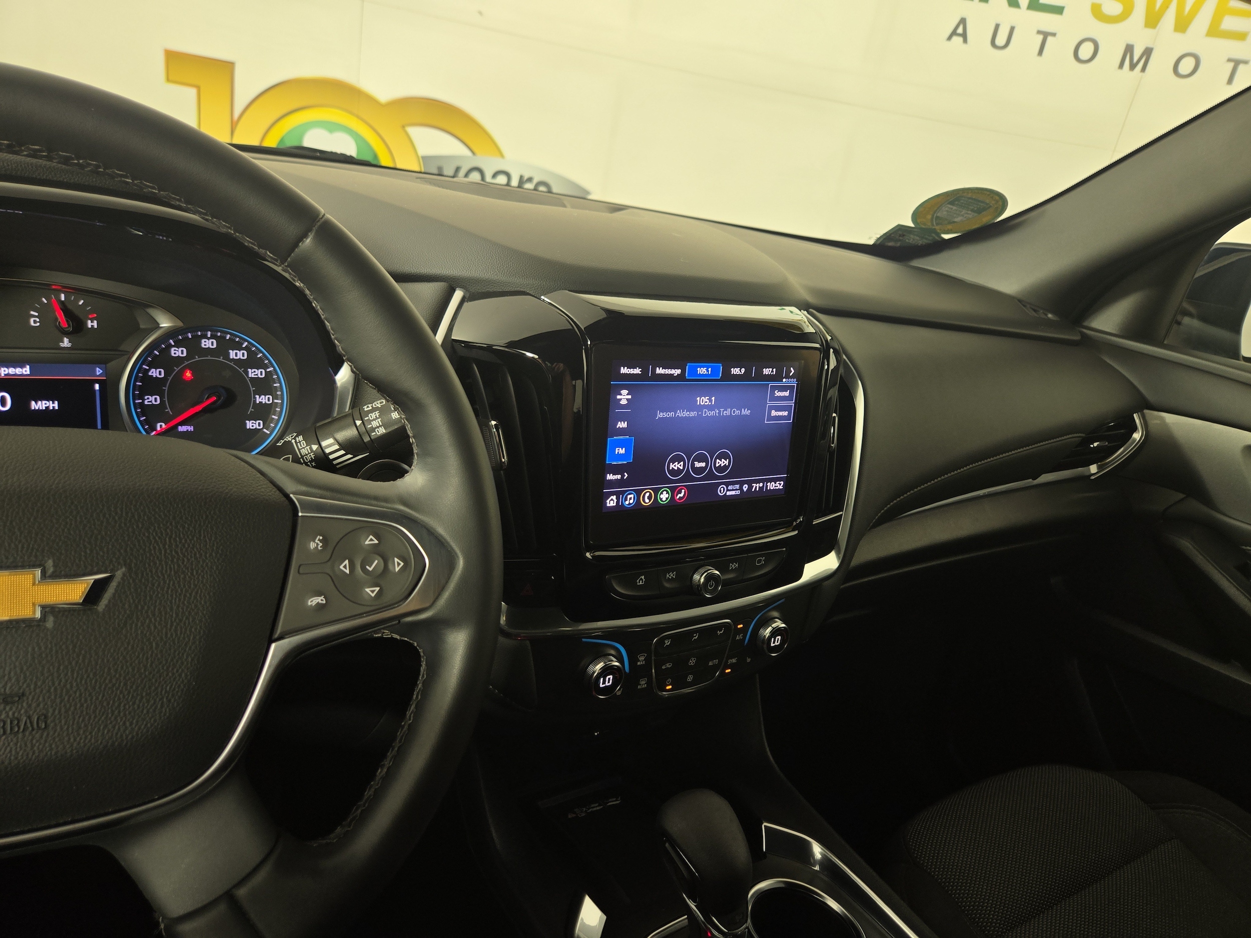 2023 Chevrolet Traverse 1LT - Photo 24