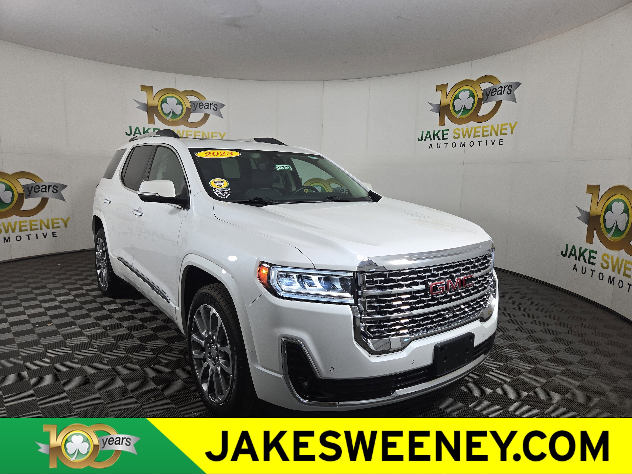 2023 GMC Acadia Denali's photo