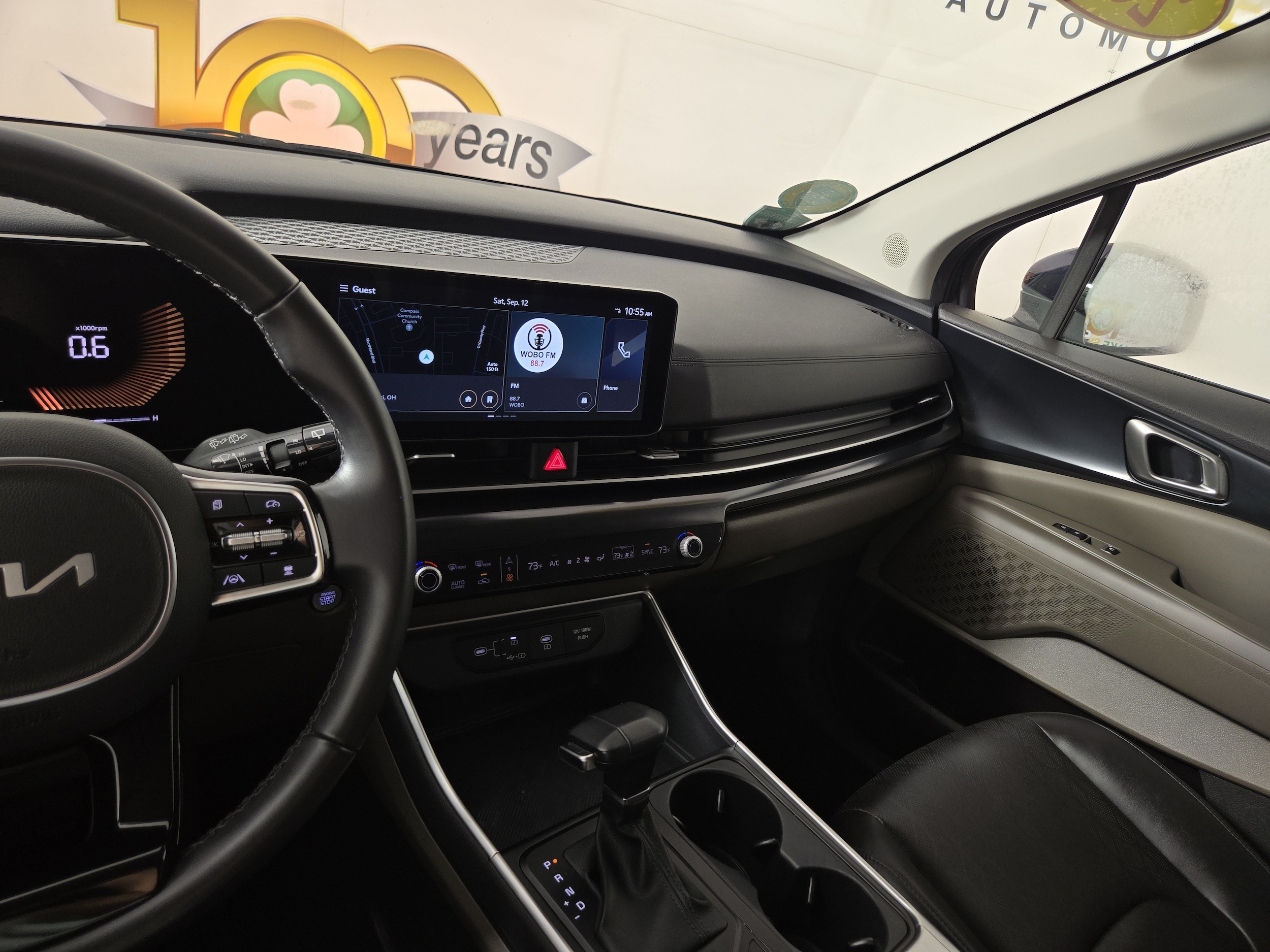 2025 Kia Carnival LXS - Photo 25