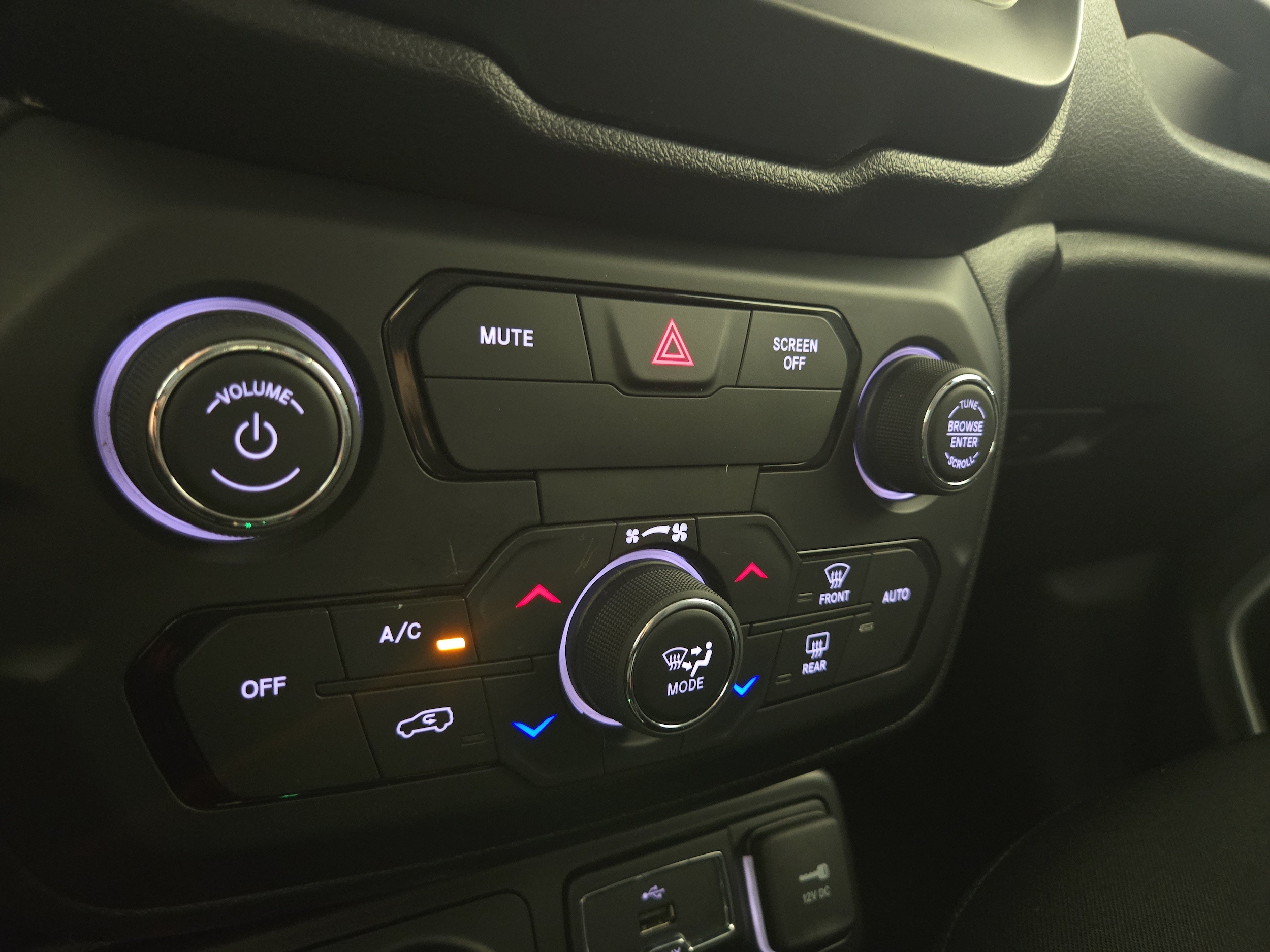 2020 Jeep Renegade Latitude - Photo 26