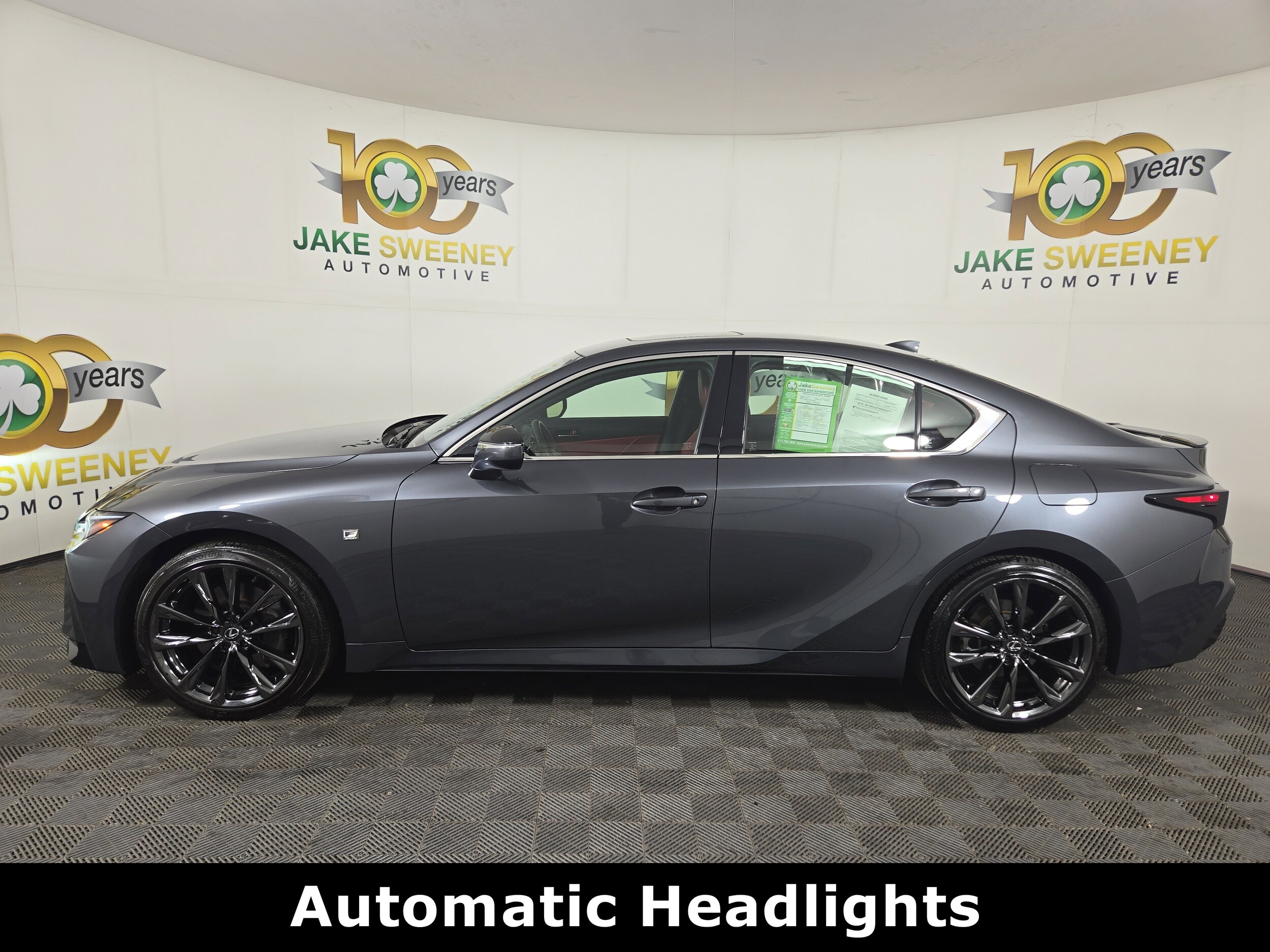 2024 Lexus IS 350 F SPORT photo 4