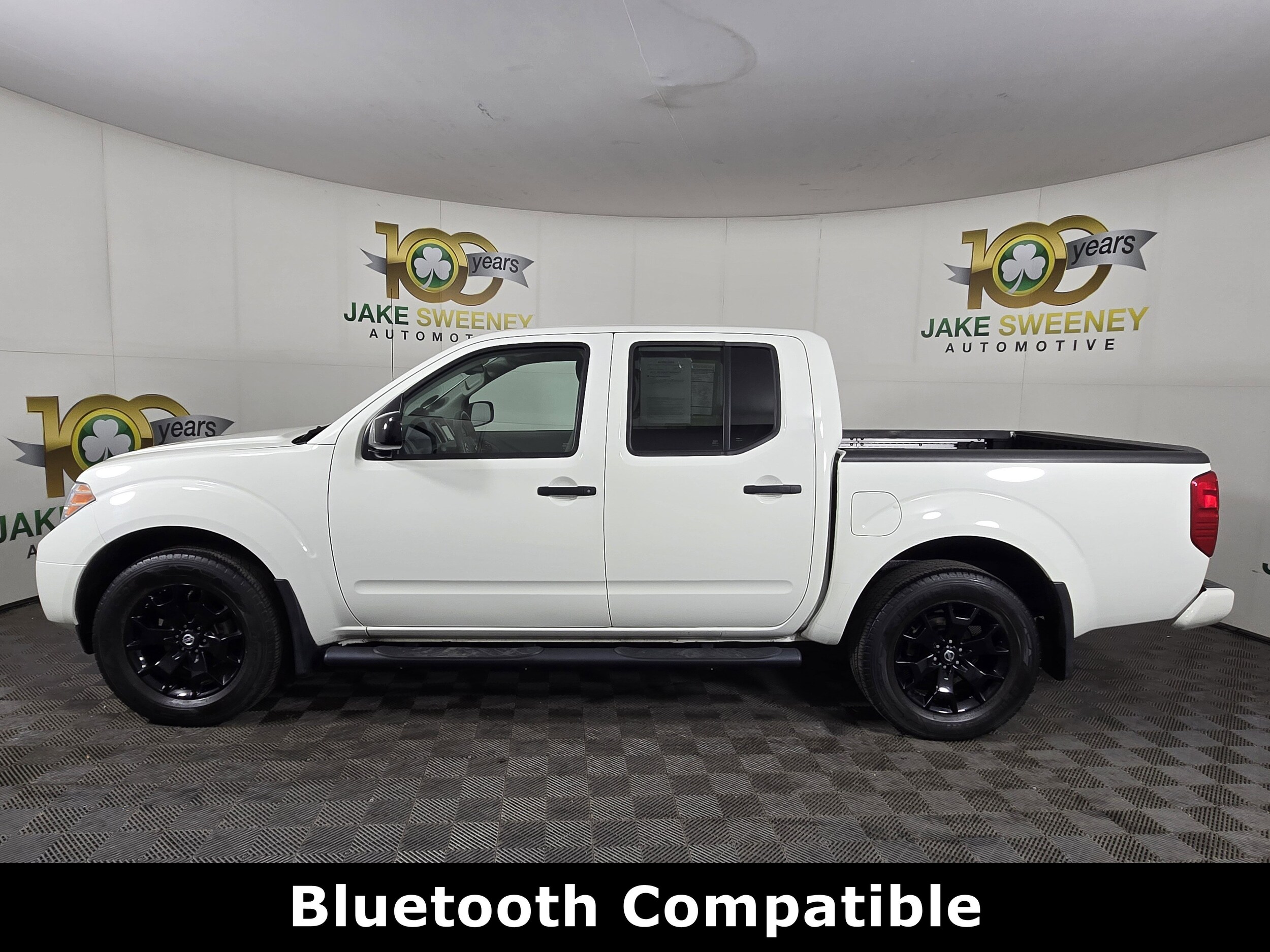 2021 Nissan Frontier SV Crew Cab photo 3