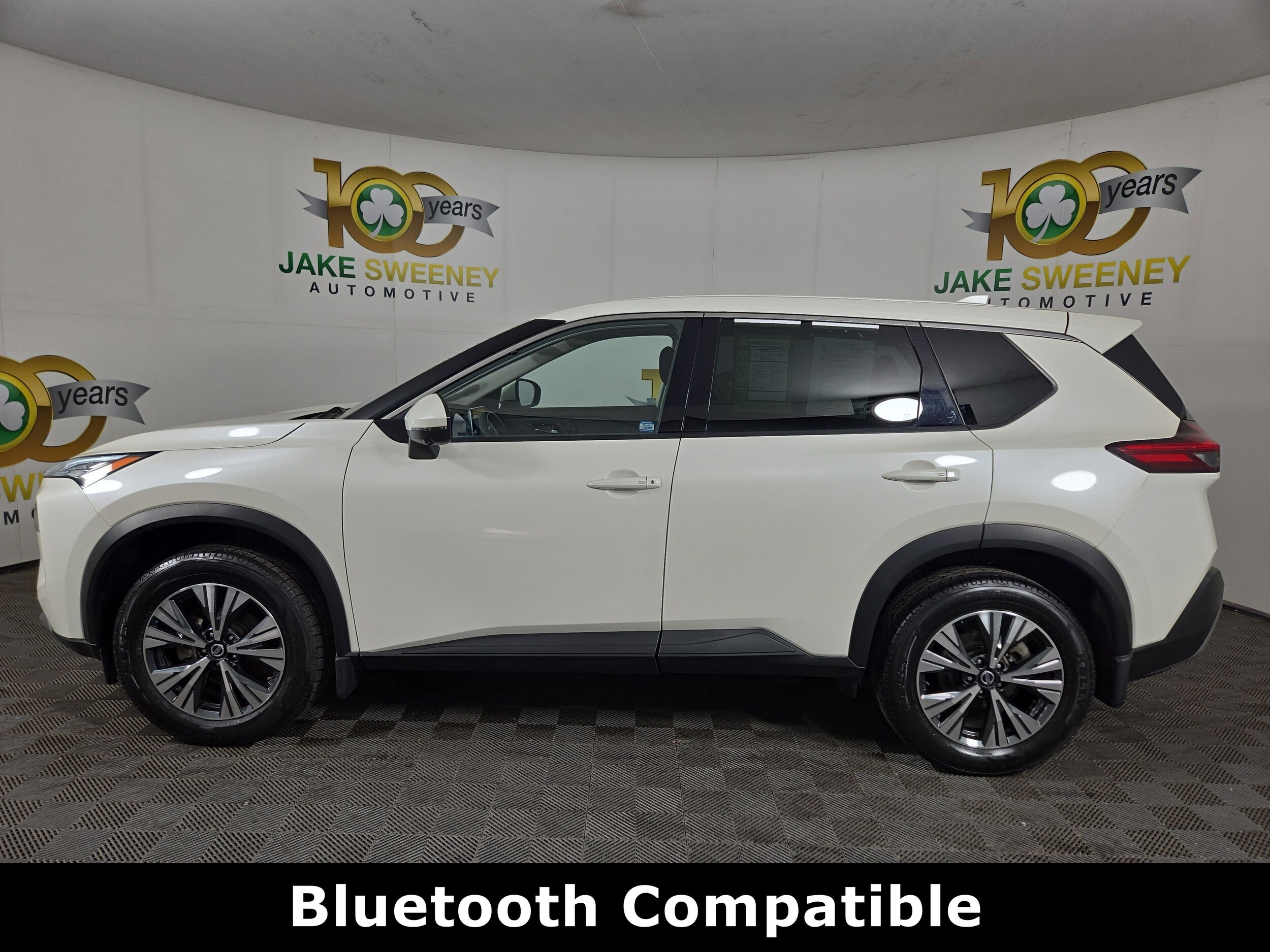 2021 Nissan Rogue SV photo 3
