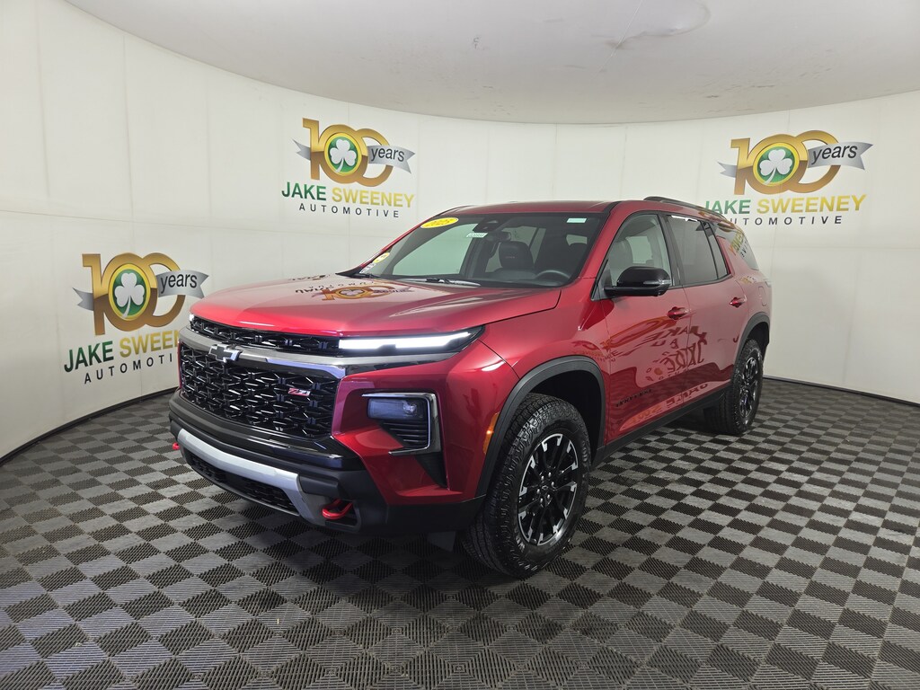 Used 2025 Chevrolet Traverse Z71 SUV
