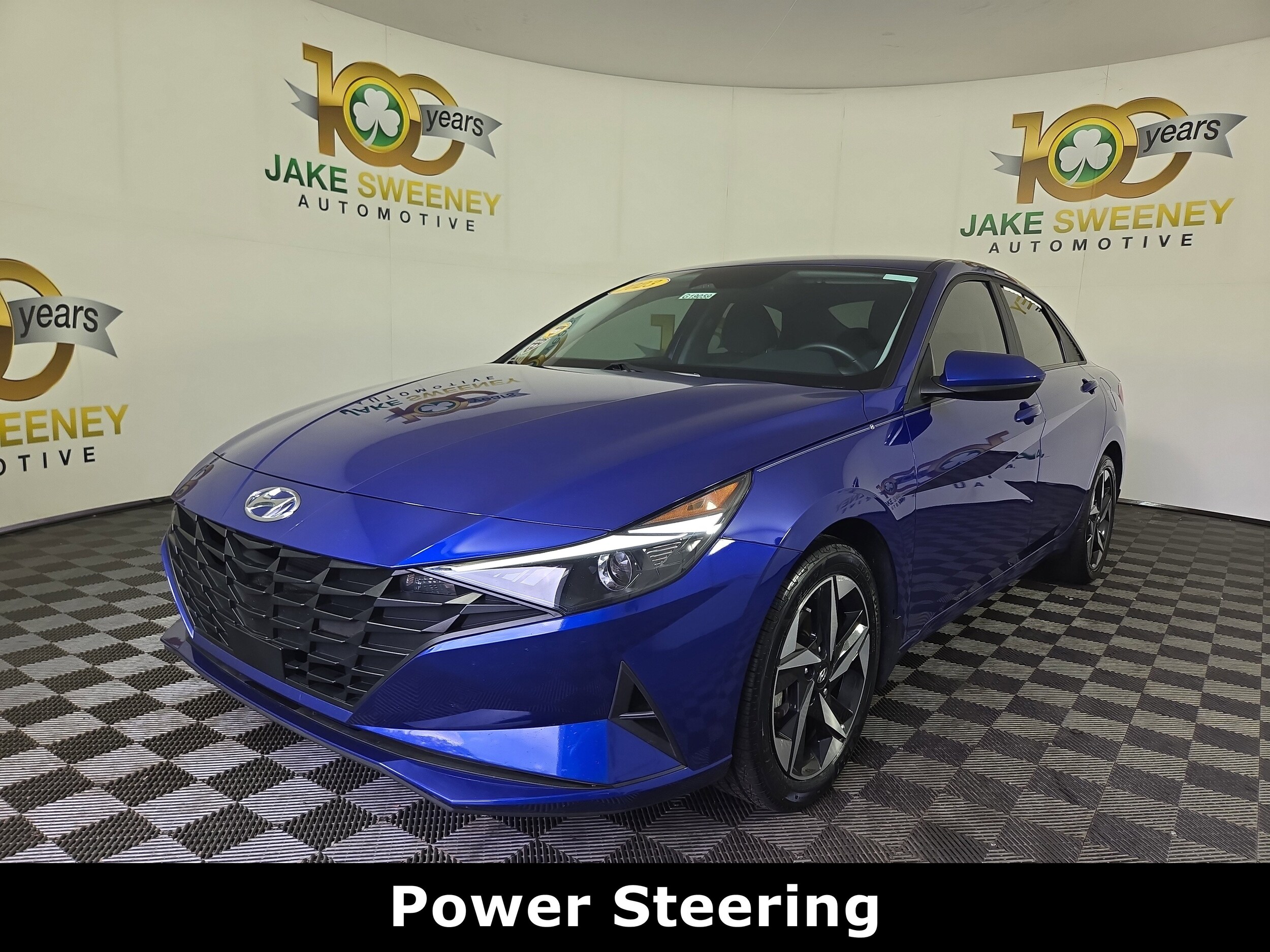 2023 Hyundai Elantra SEL photo 3