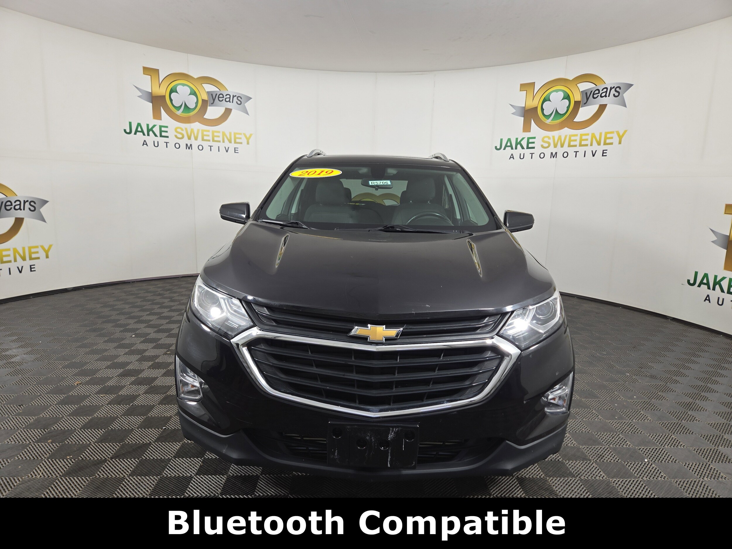 2019 Chevrolet Equinox LT photo 2