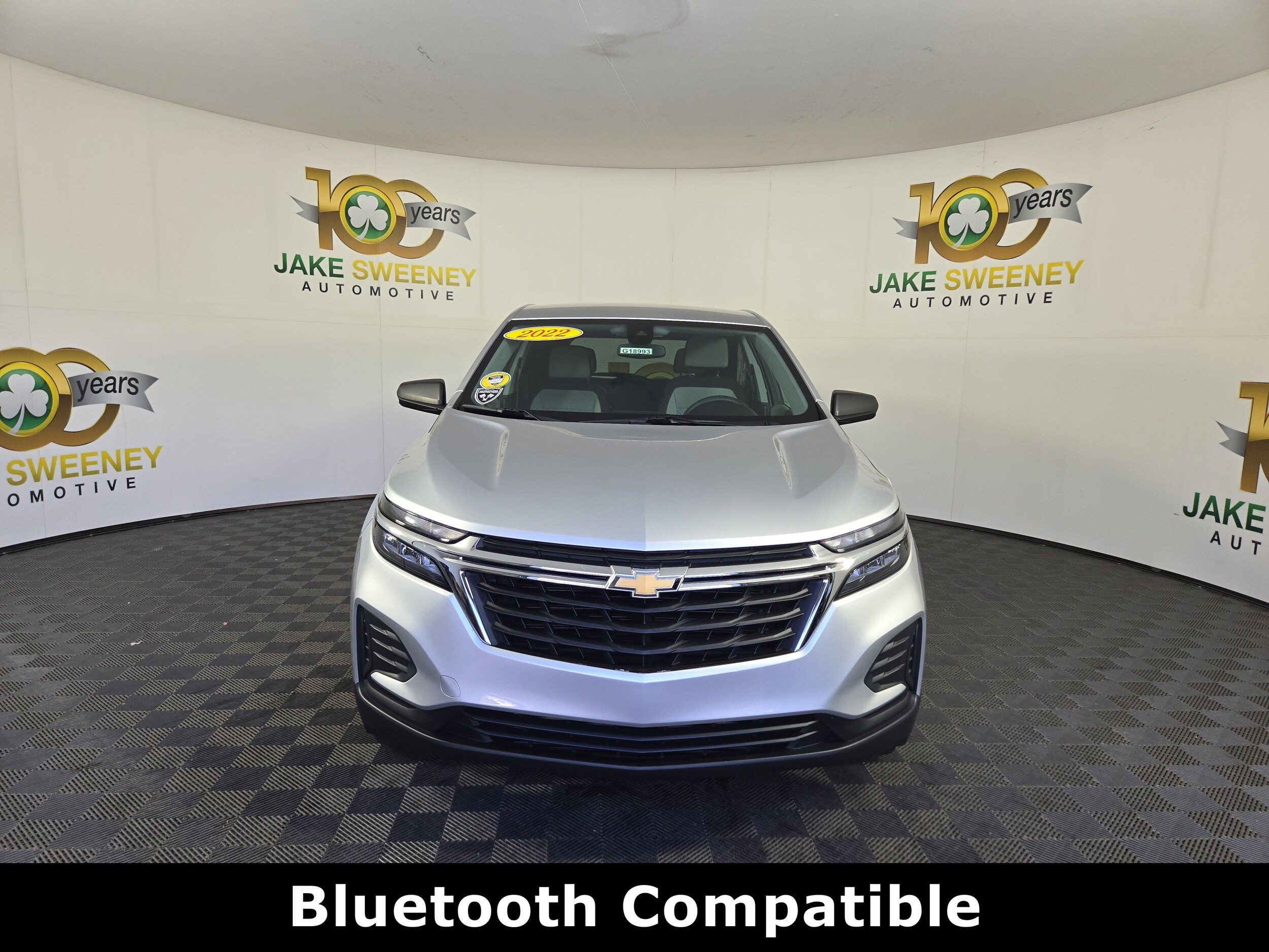 2022 Chevrolet Equinox LS photo 2