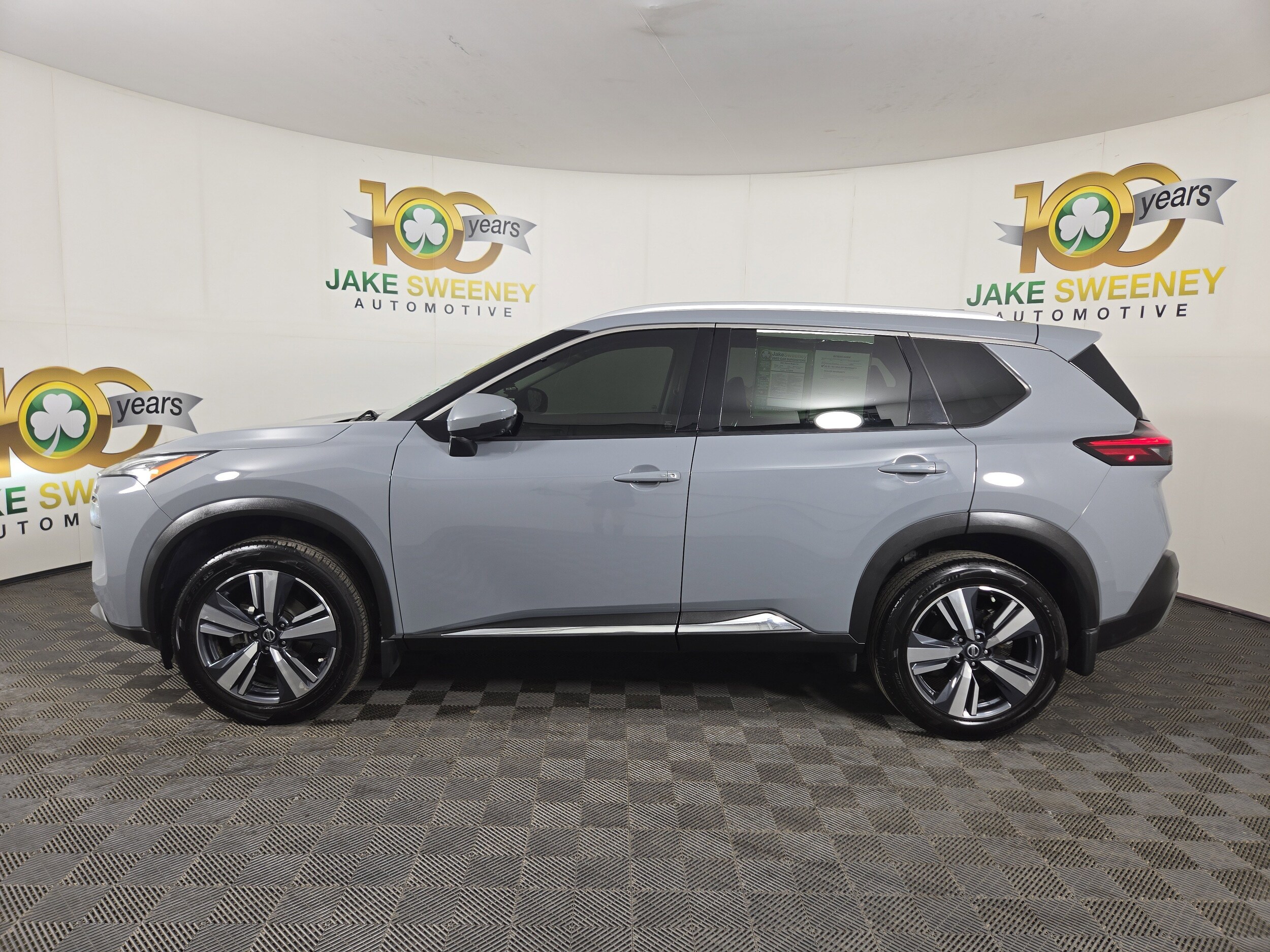 2021 Nissan Rogue SL photo 3