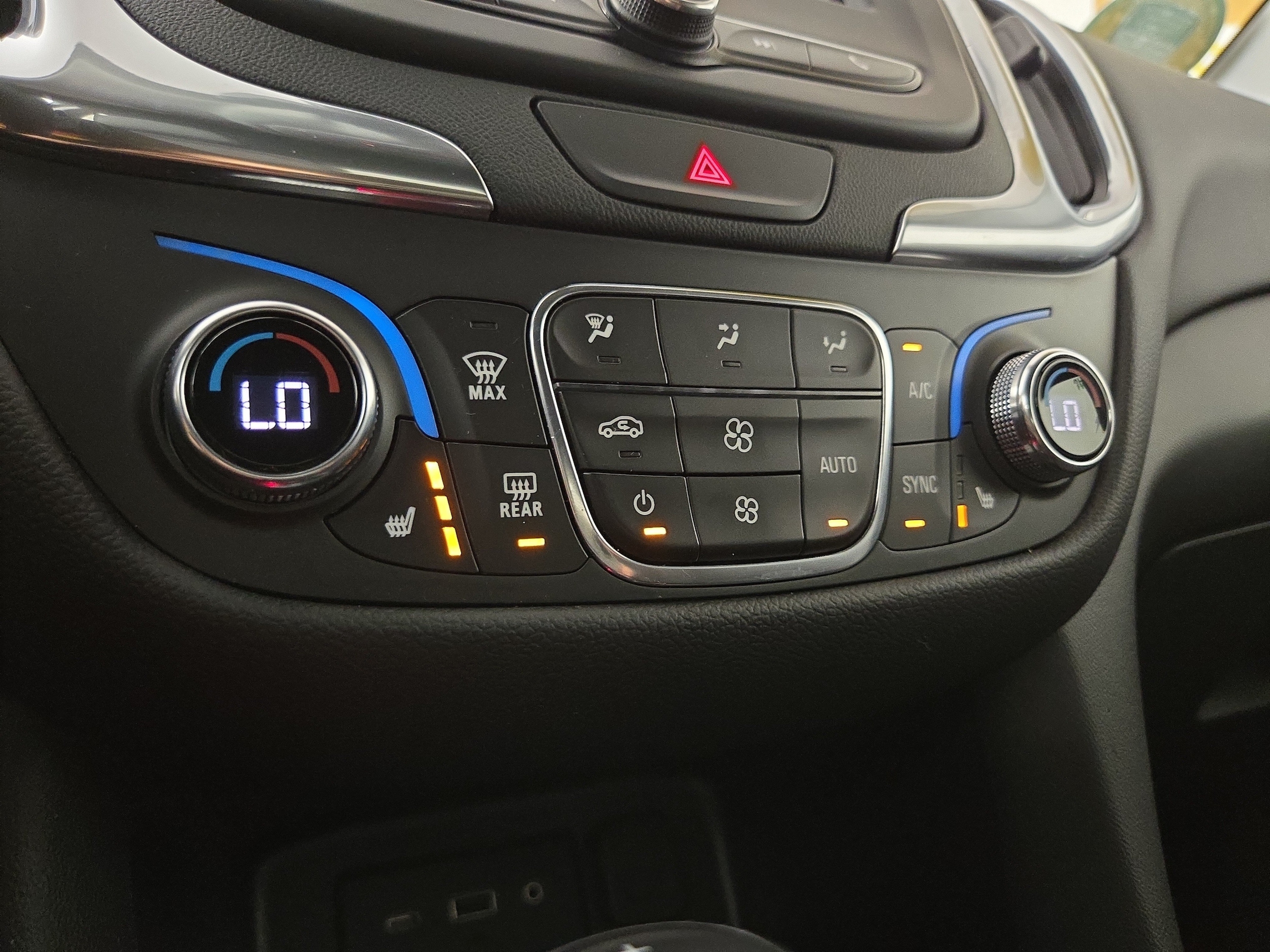 2021 Chevrolet Equinox LT - Photo 26