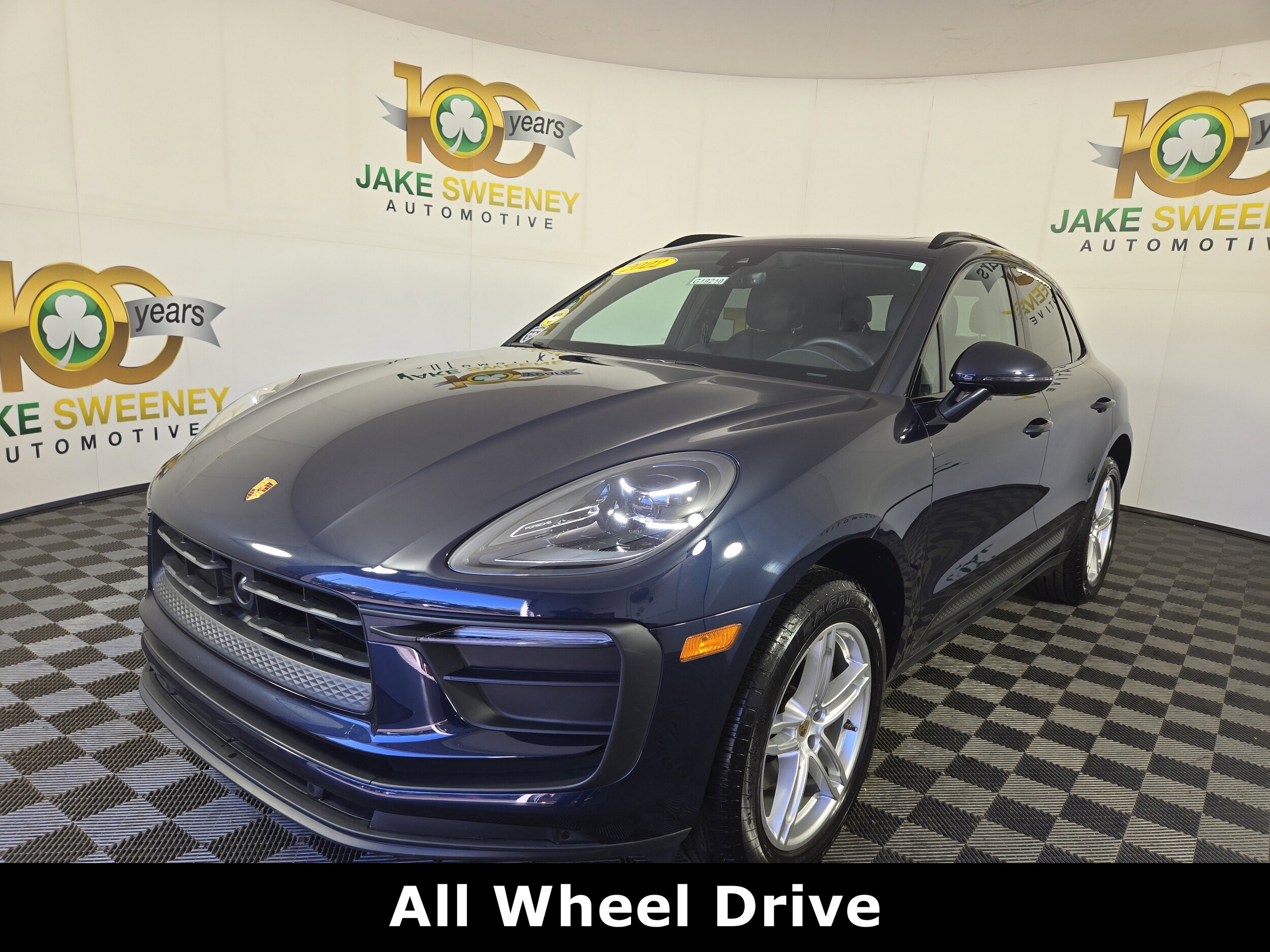 2022 Porsche Macan photo 3