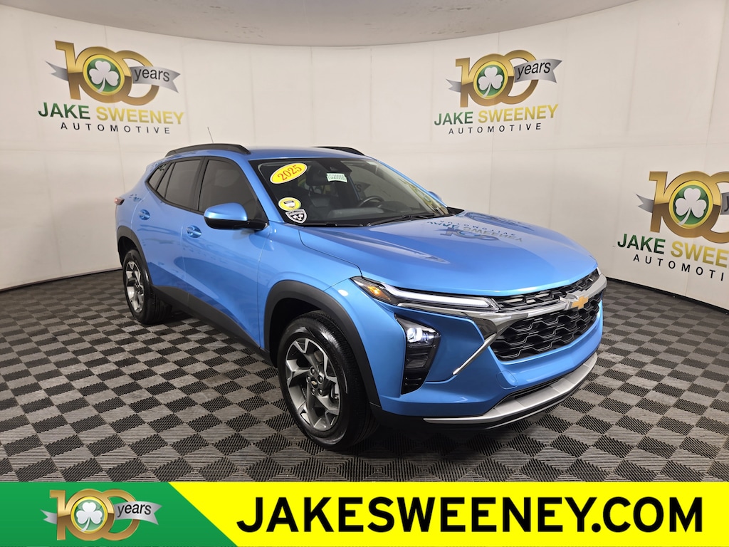 Used 2025 Chevrolet Trax LT SUV