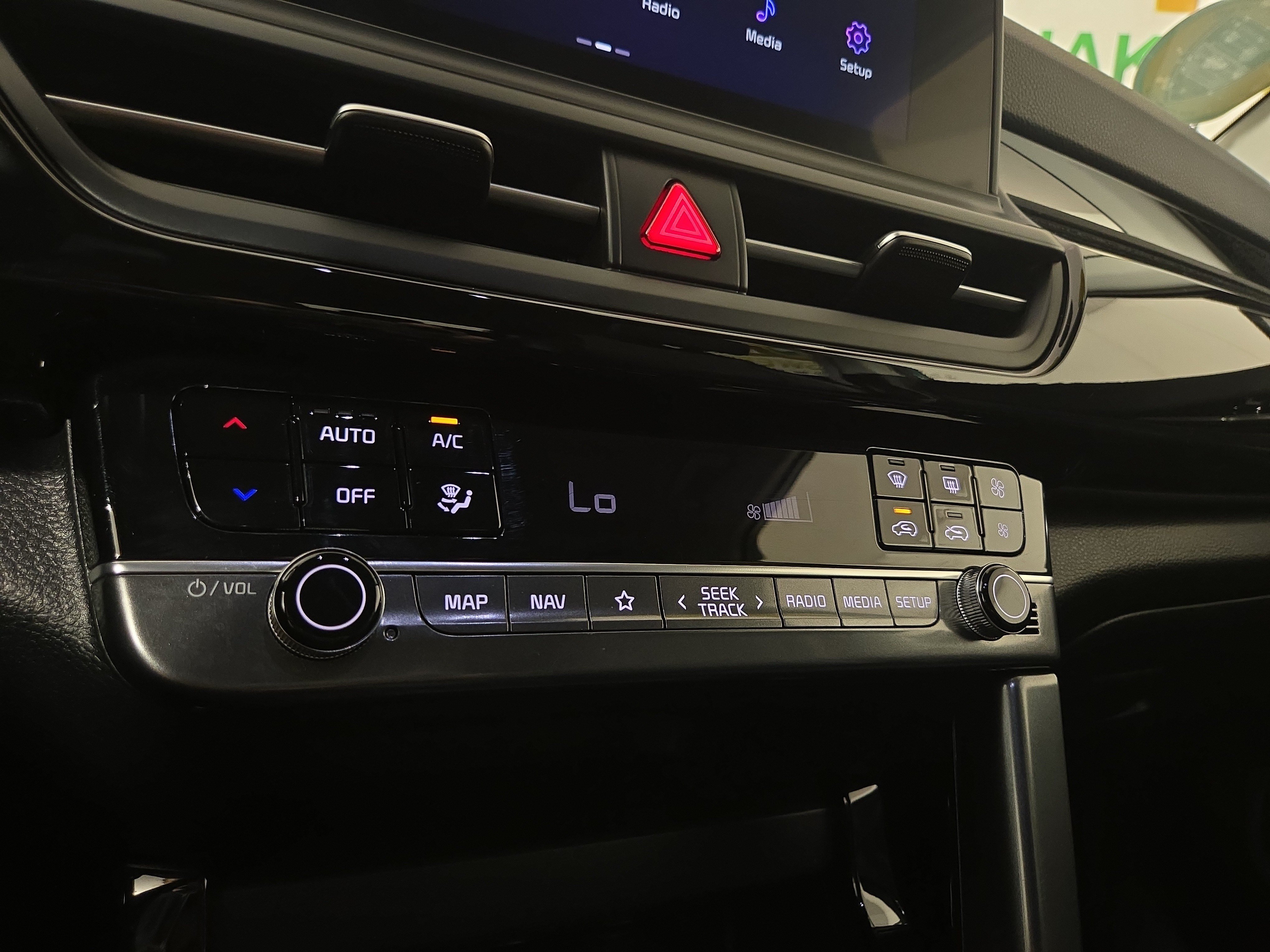 2025 Kia Seltos S - Photo 27