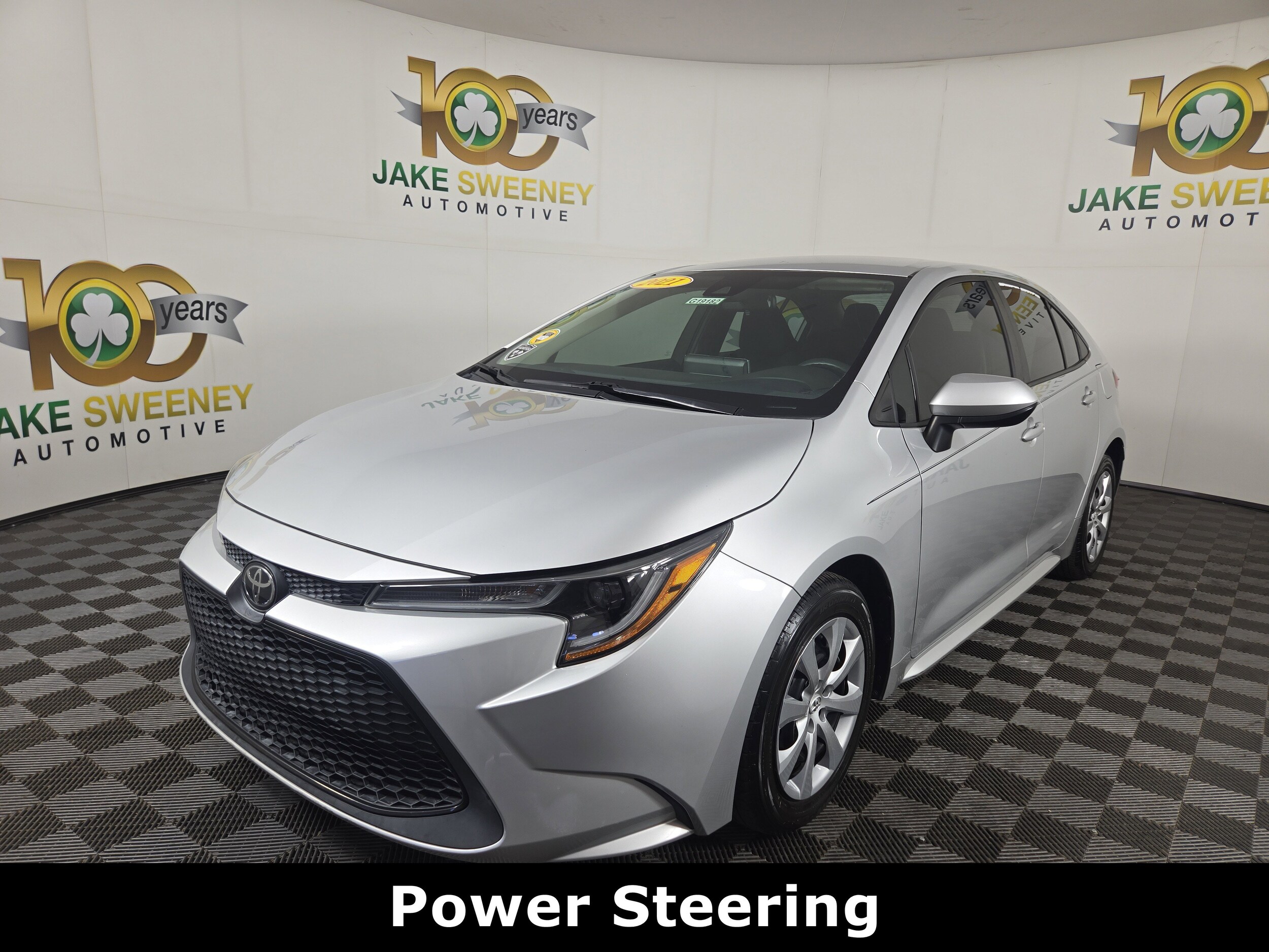 2021 Toyota Corolla LE photo 3