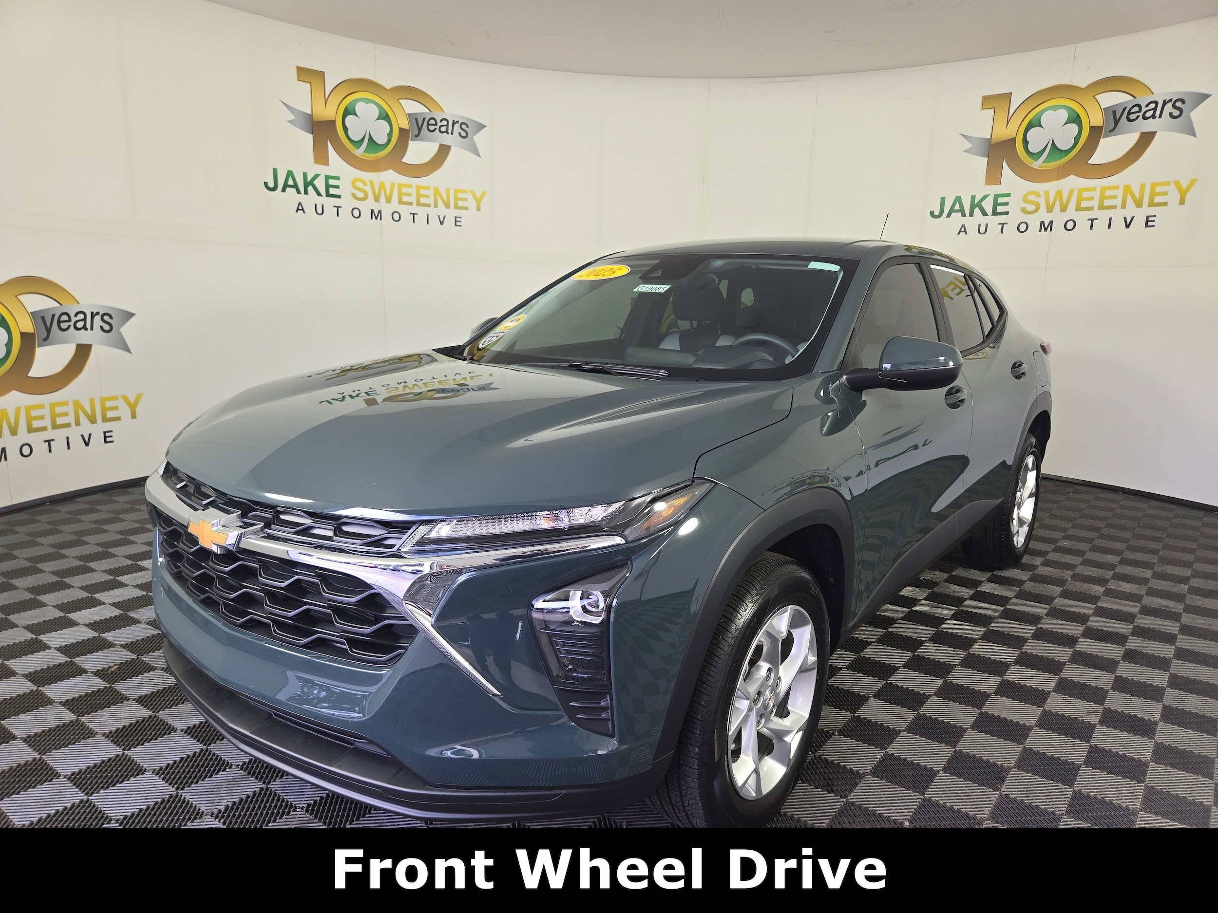 2025 Chevrolet Trax LS photo 3