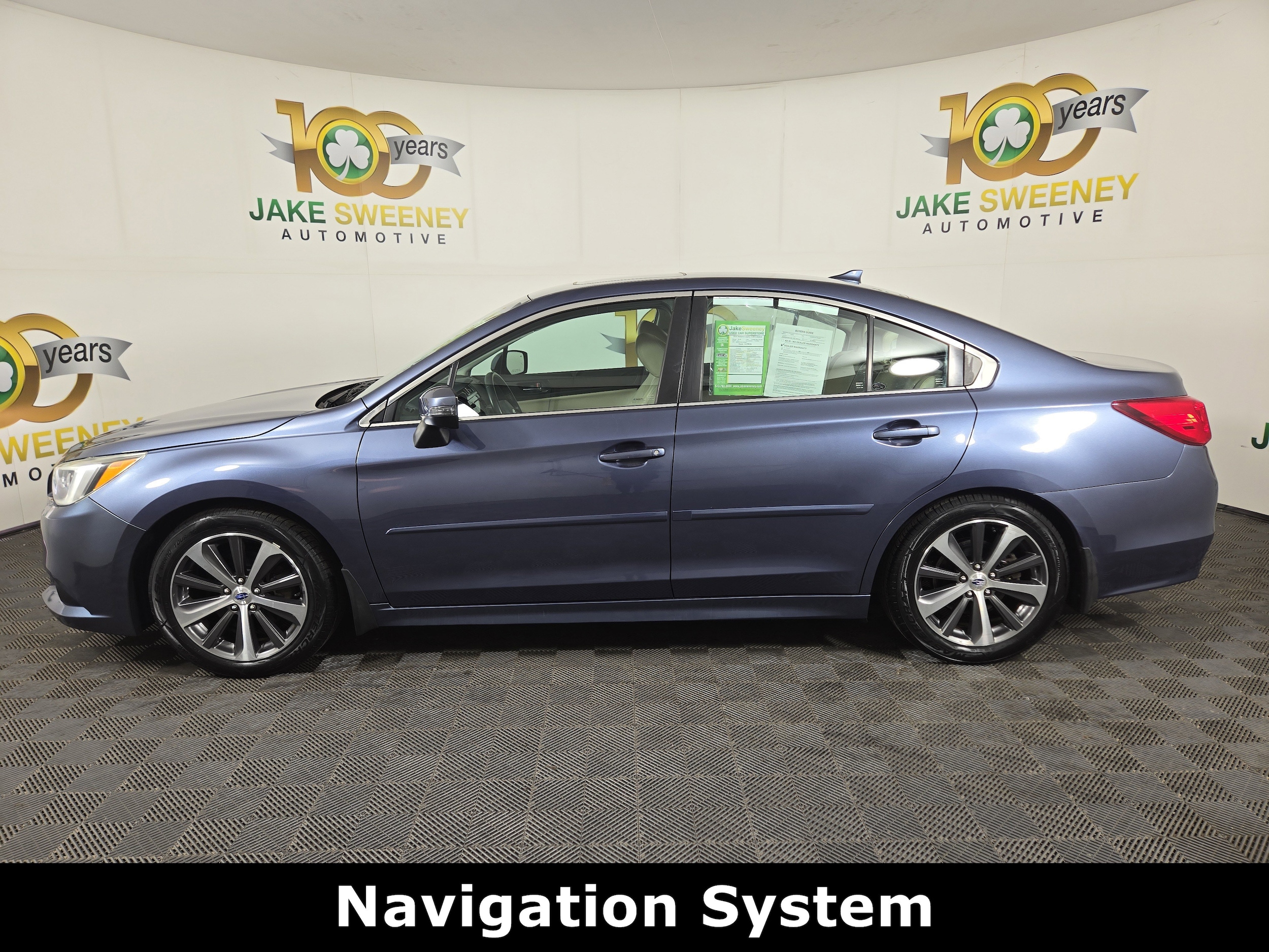2016 Subaru Legacy 3.6R Limited photo 2