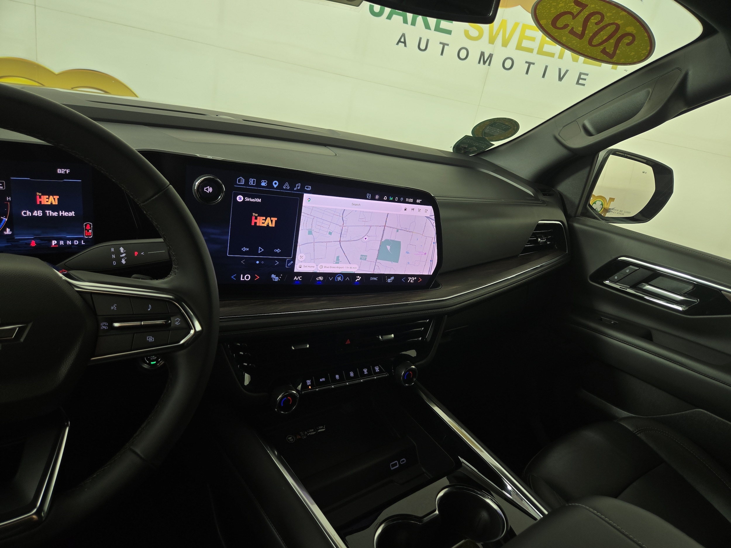 2025 Chevrolet Suburban Z71 - Photo 25