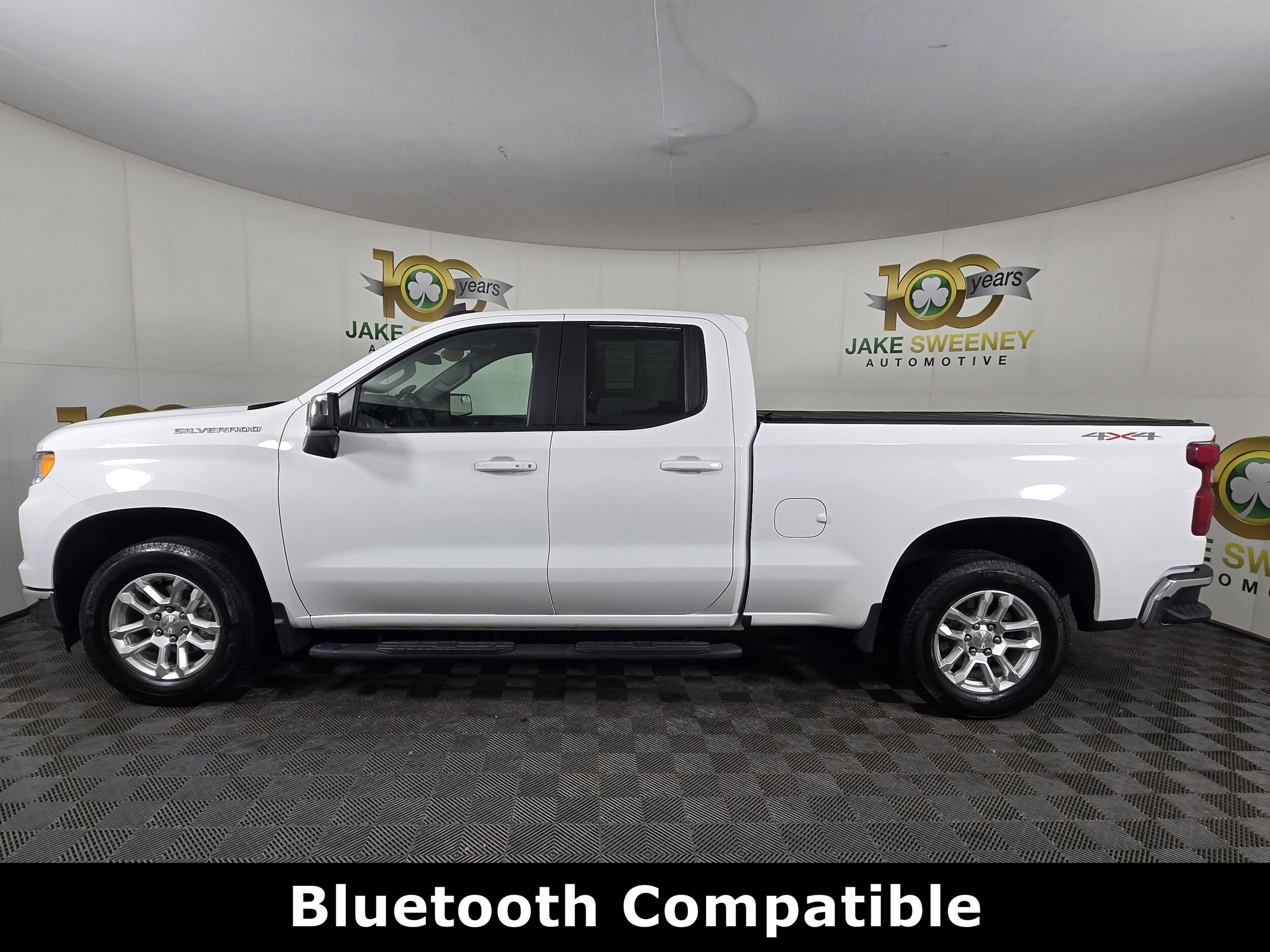 2023 Chevrolet Silverado 1500 LT photo 4