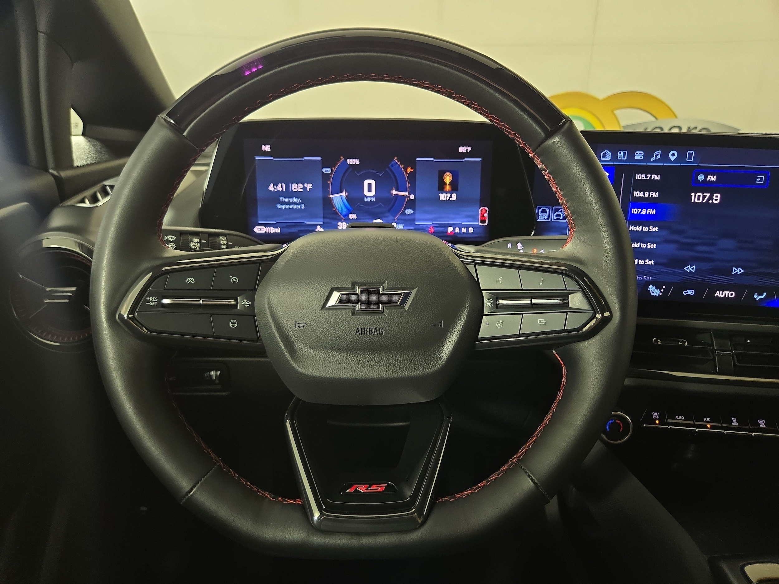 2023 Chevrolet Silverado 1500 LT - Photo 14
