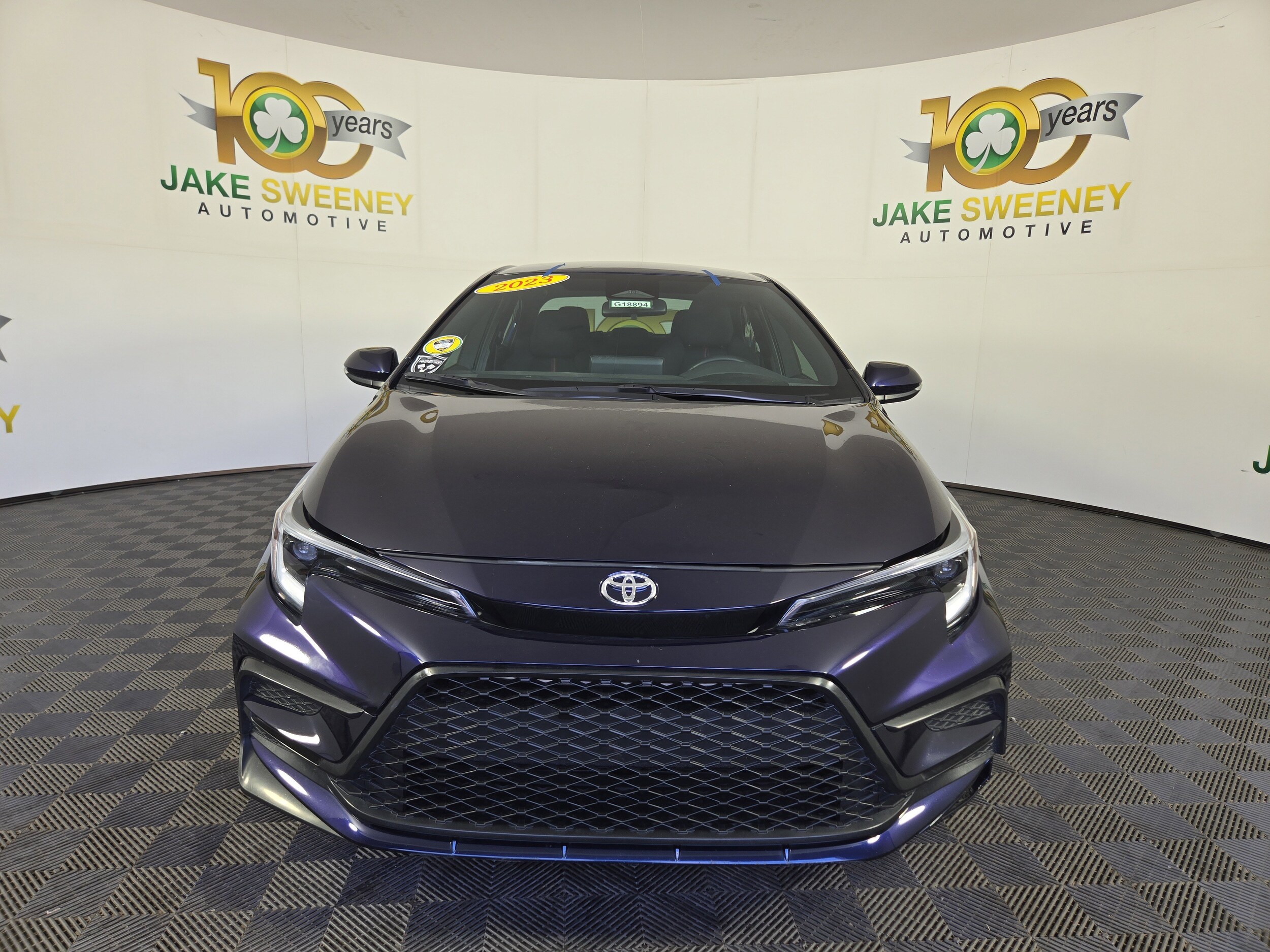 2023 Toyota Corolla SE photo 2
