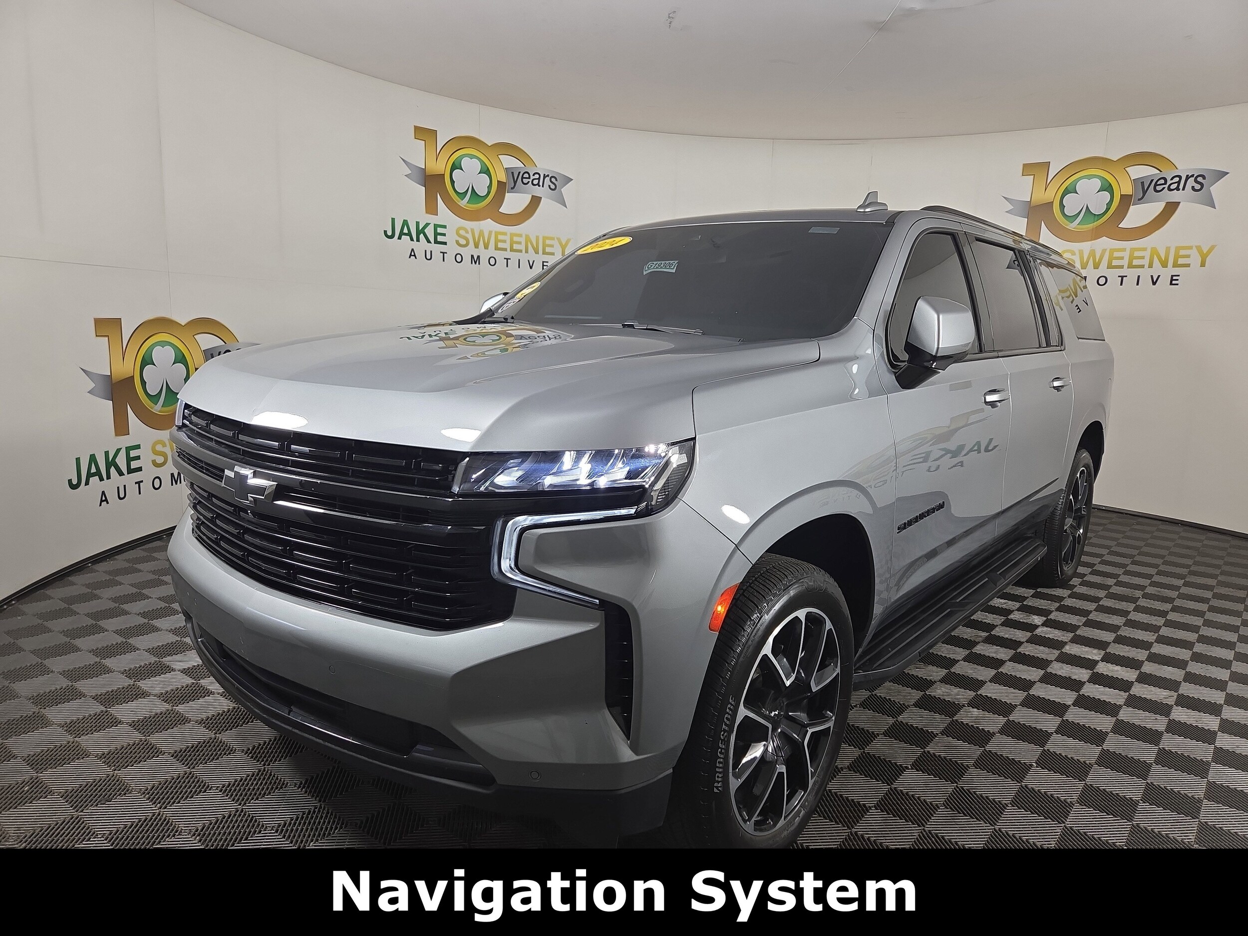 2024 Chevrolet Suburban RST photo 2