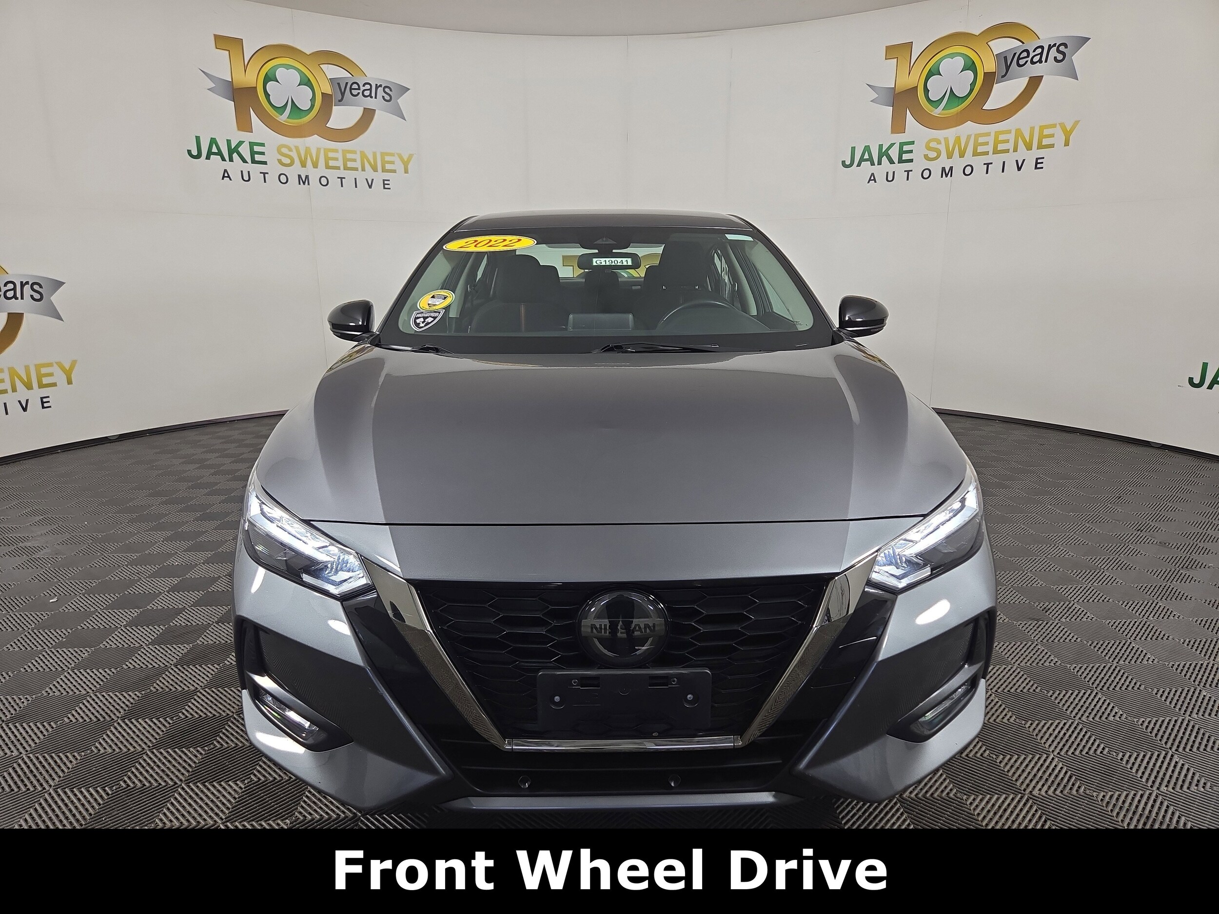 2022 Nissan Sentra SR photo 2