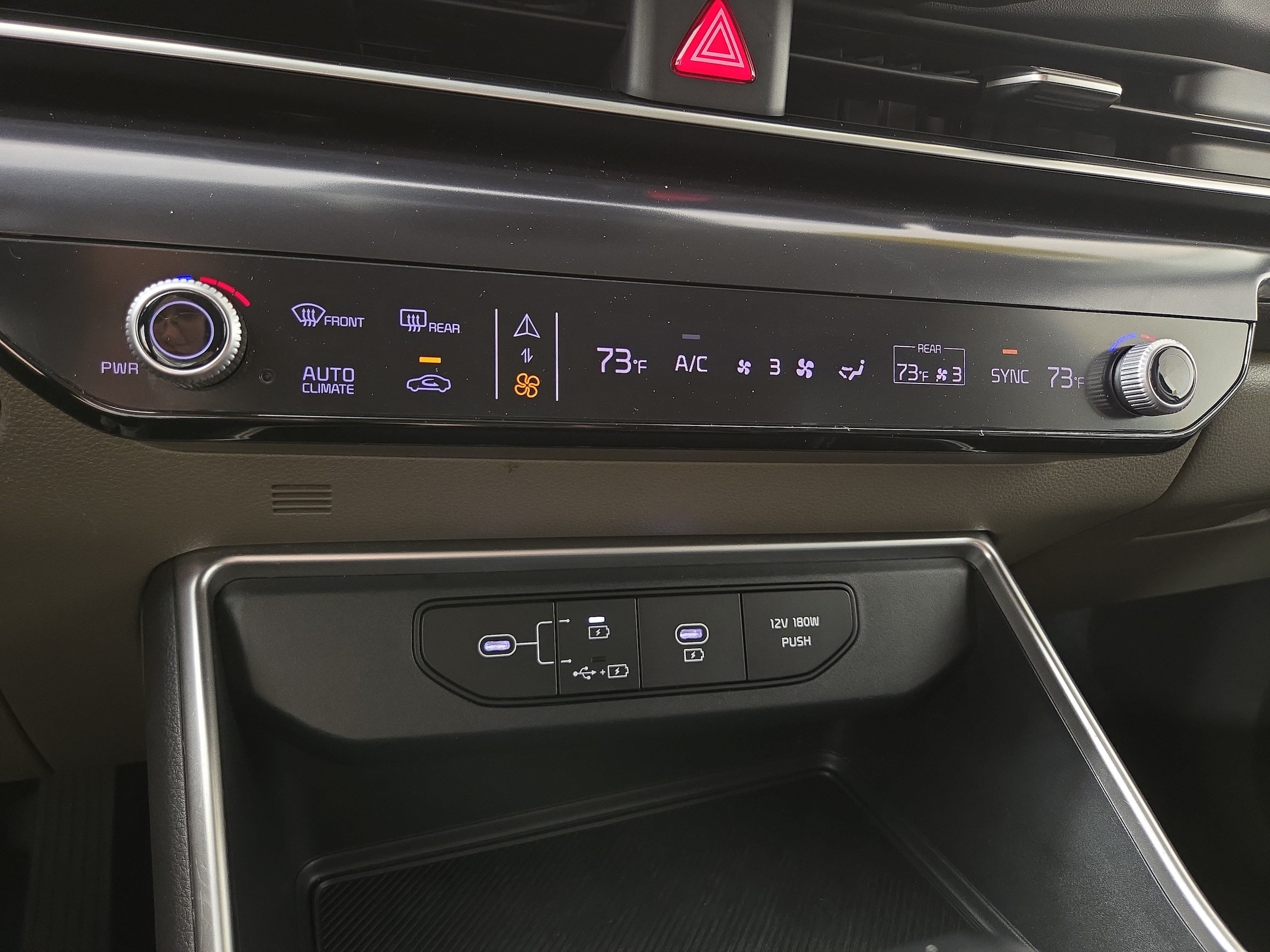 2025 Kia Carnival LXS - Photo 28