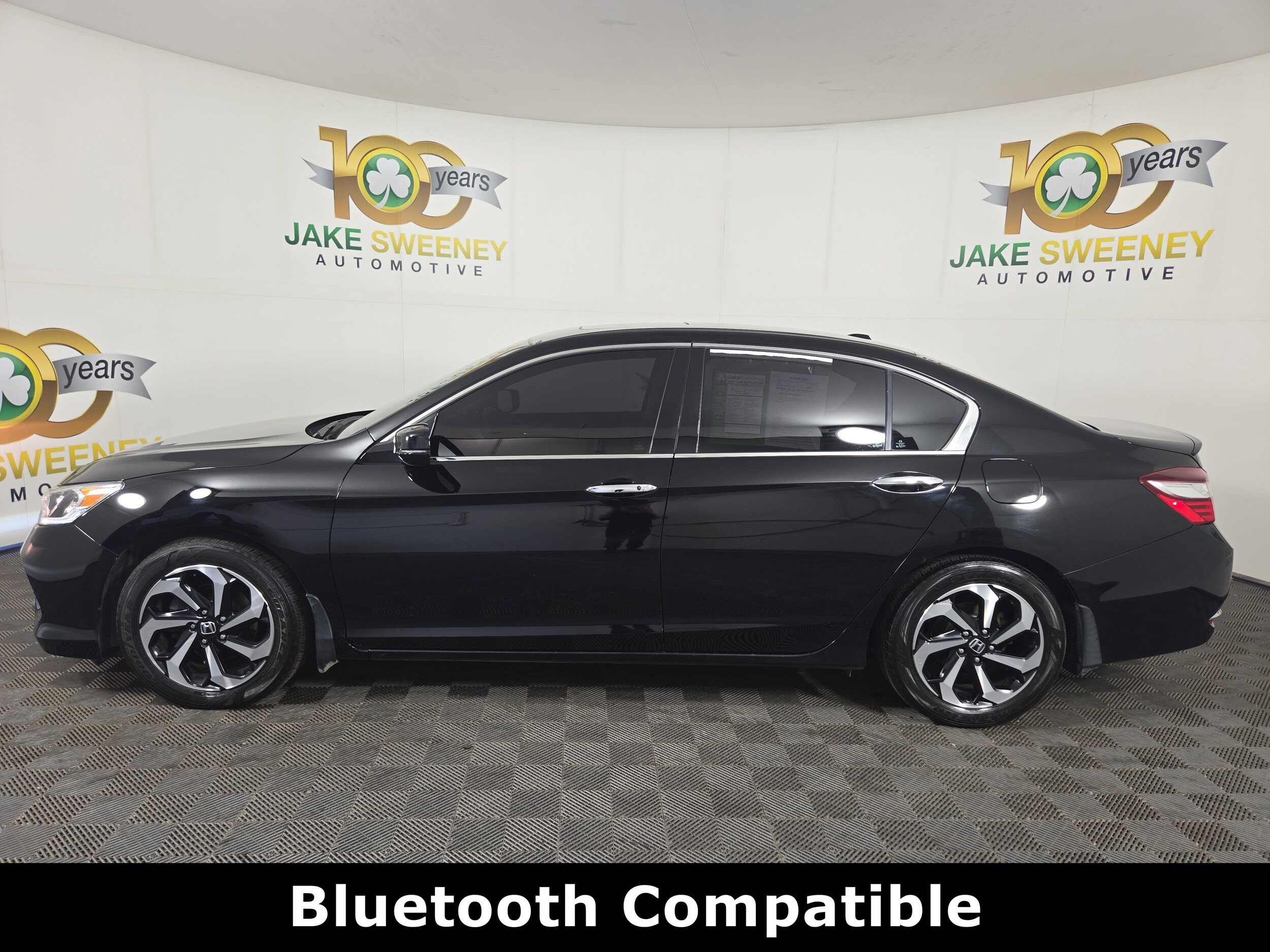 2017 Honda Accord EX-L V6 photo 3