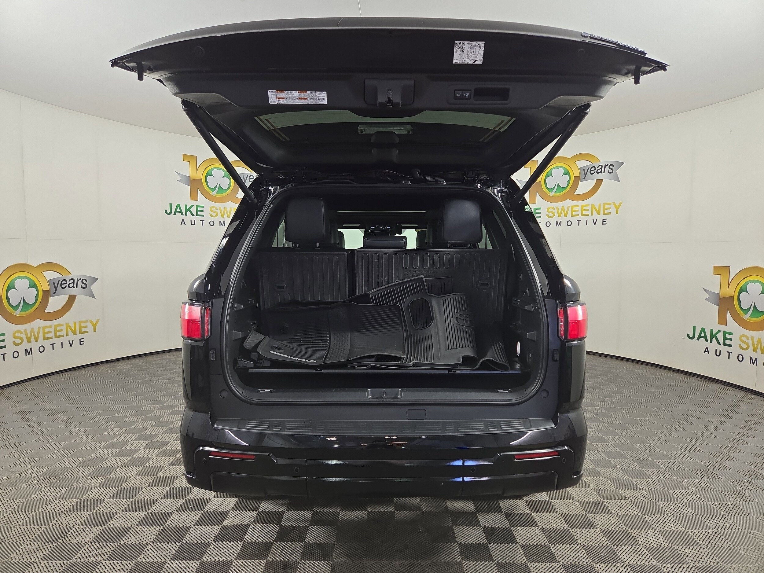 2025 Toyota Sequoia Platinum - Photo 33