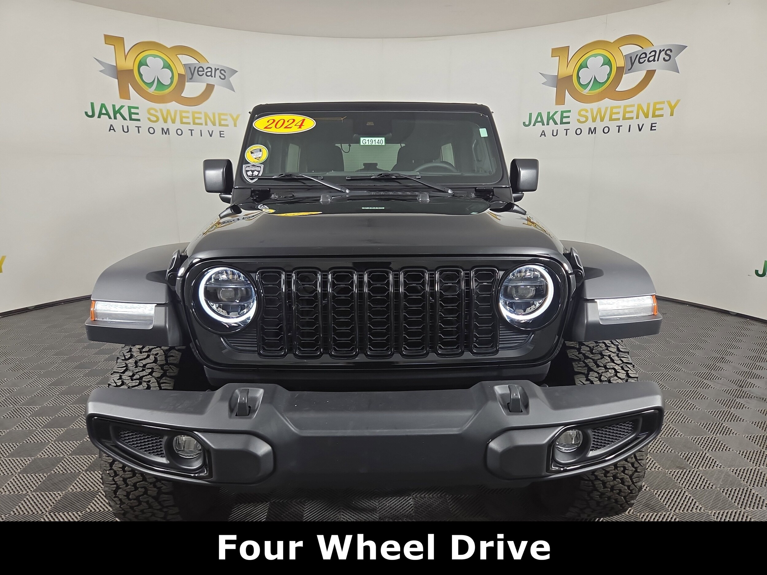 2024 Jeep Wrangler Willys photo 2