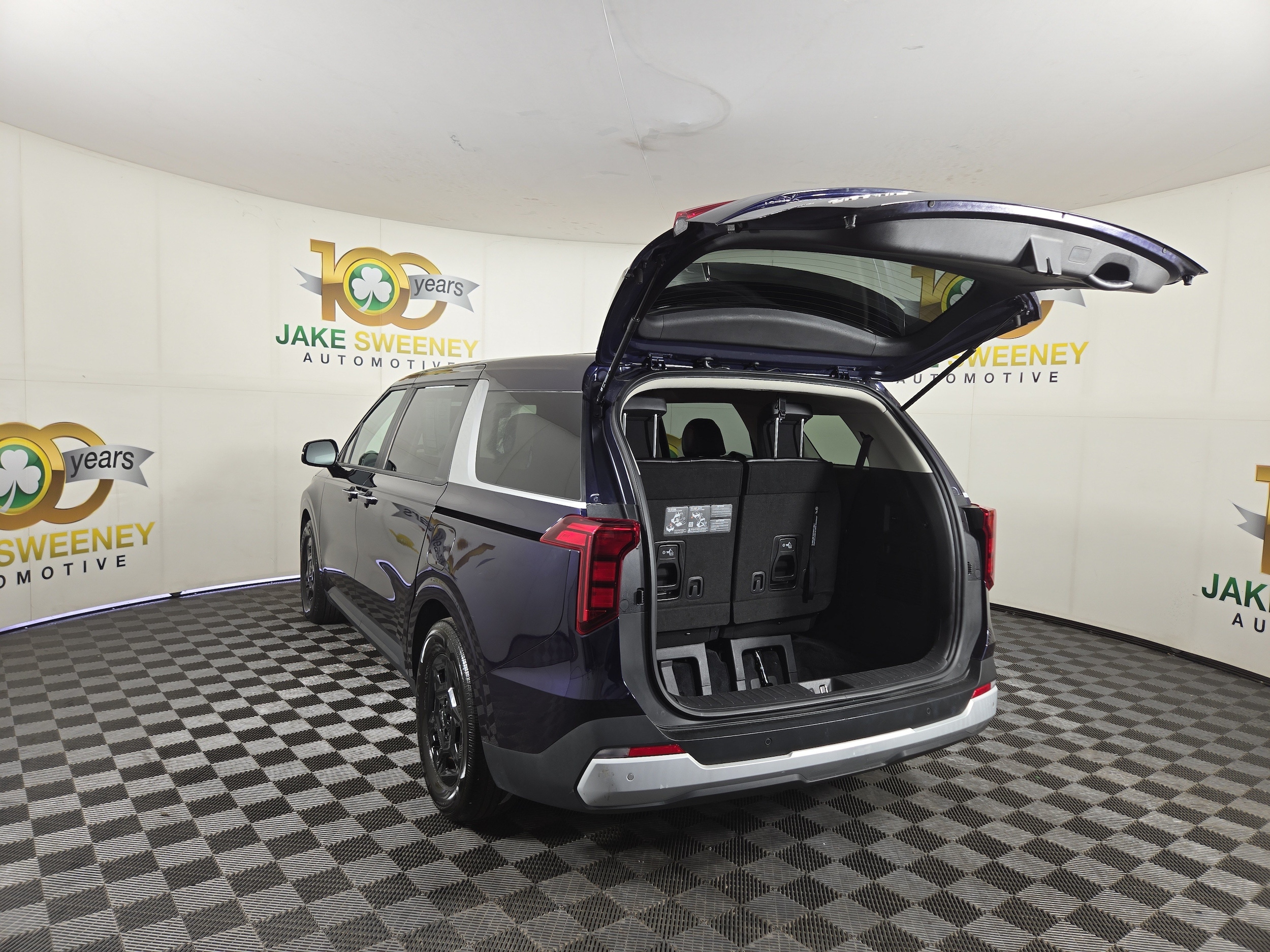 2025 Kia Carnival LXS - Photo 33