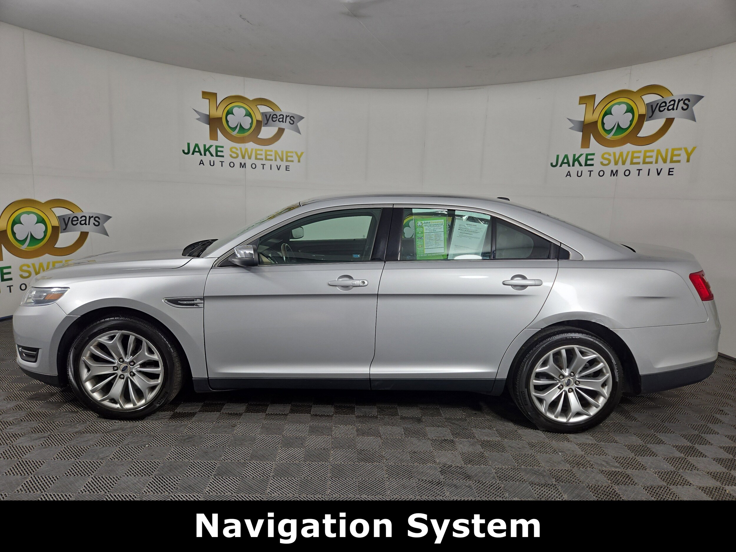 2017 Ford Taurus Limited photo 4