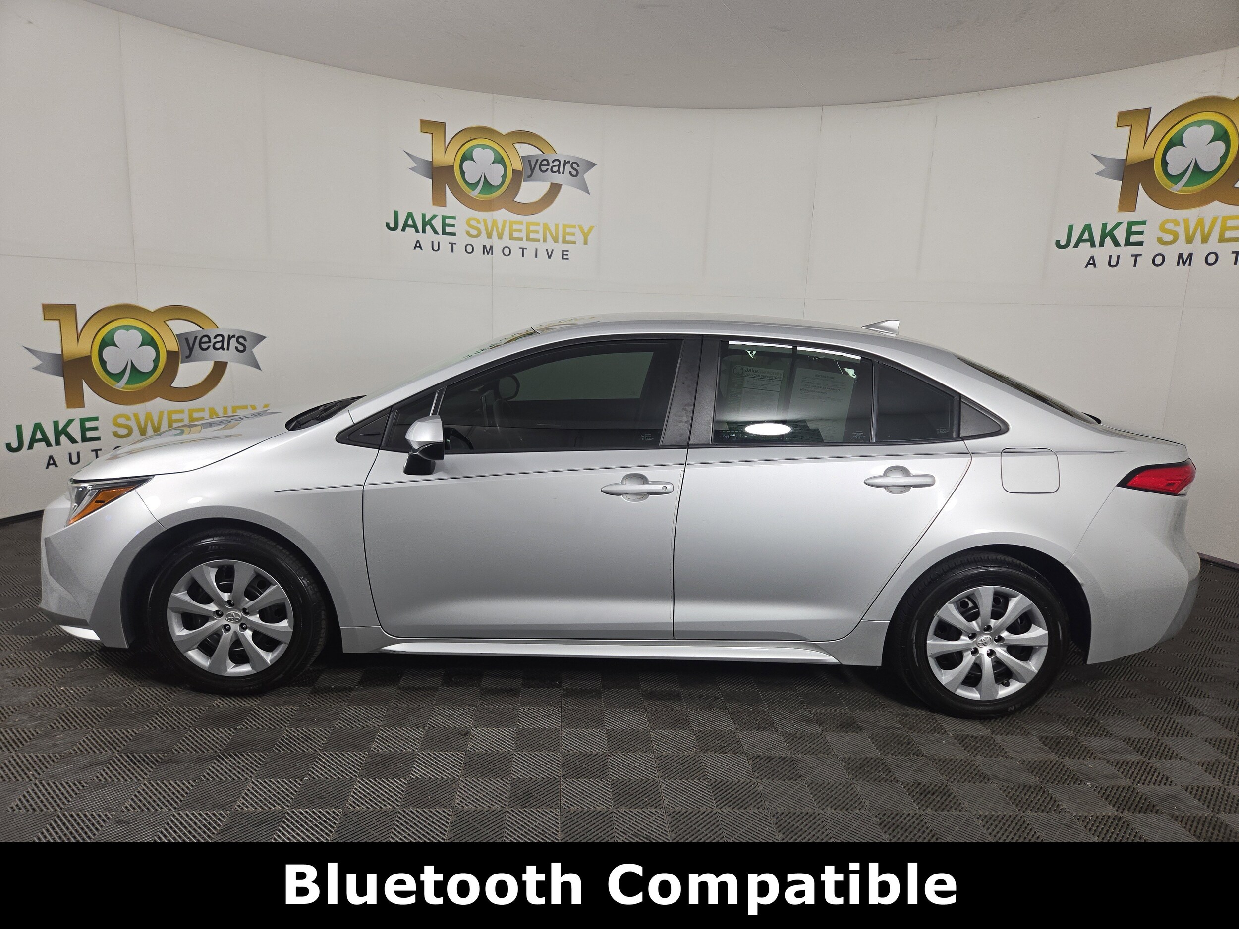2021 Toyota Corolla LE photo 4