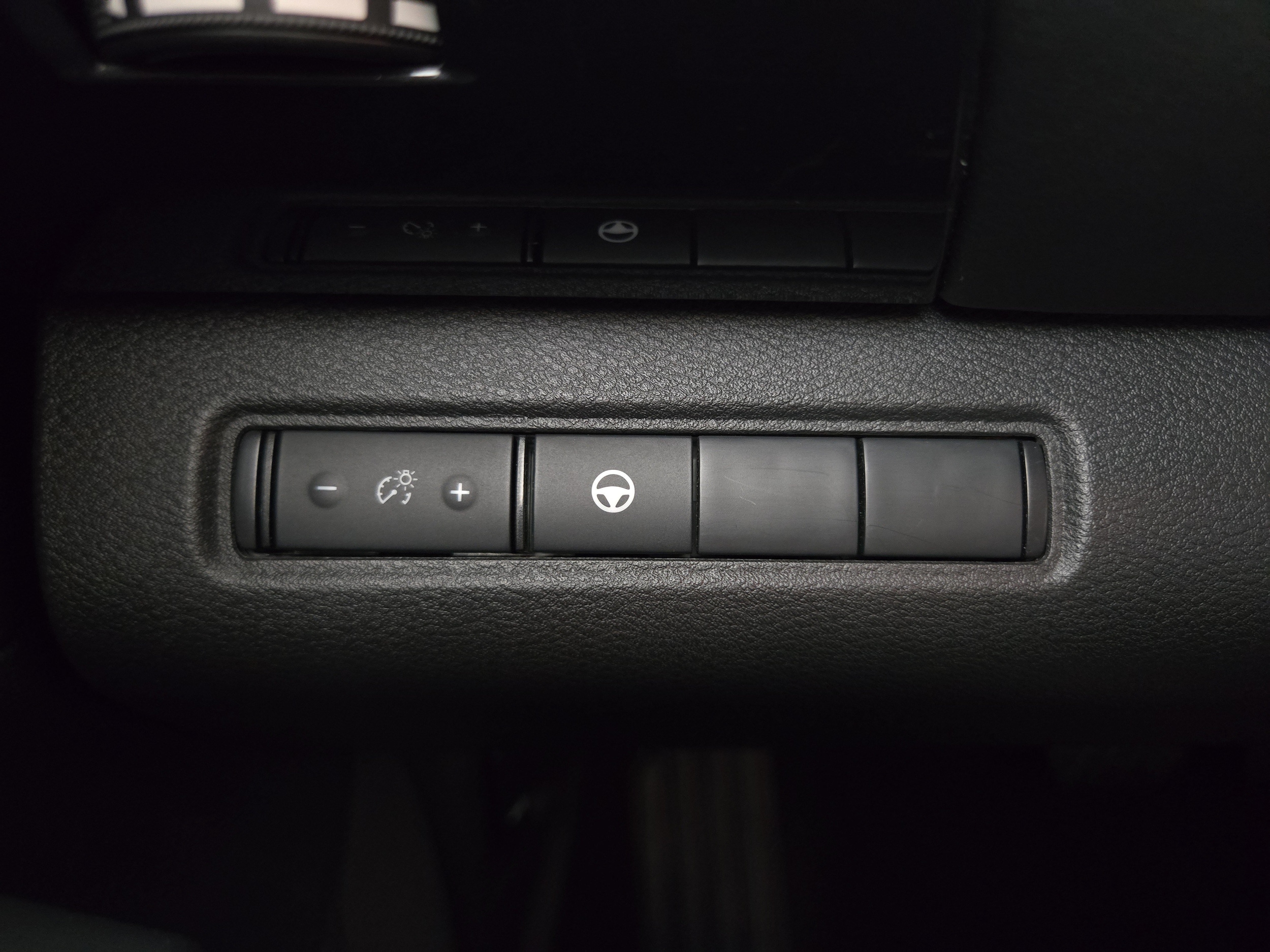 2024 Nissan Pathfinder SV - Photo 25