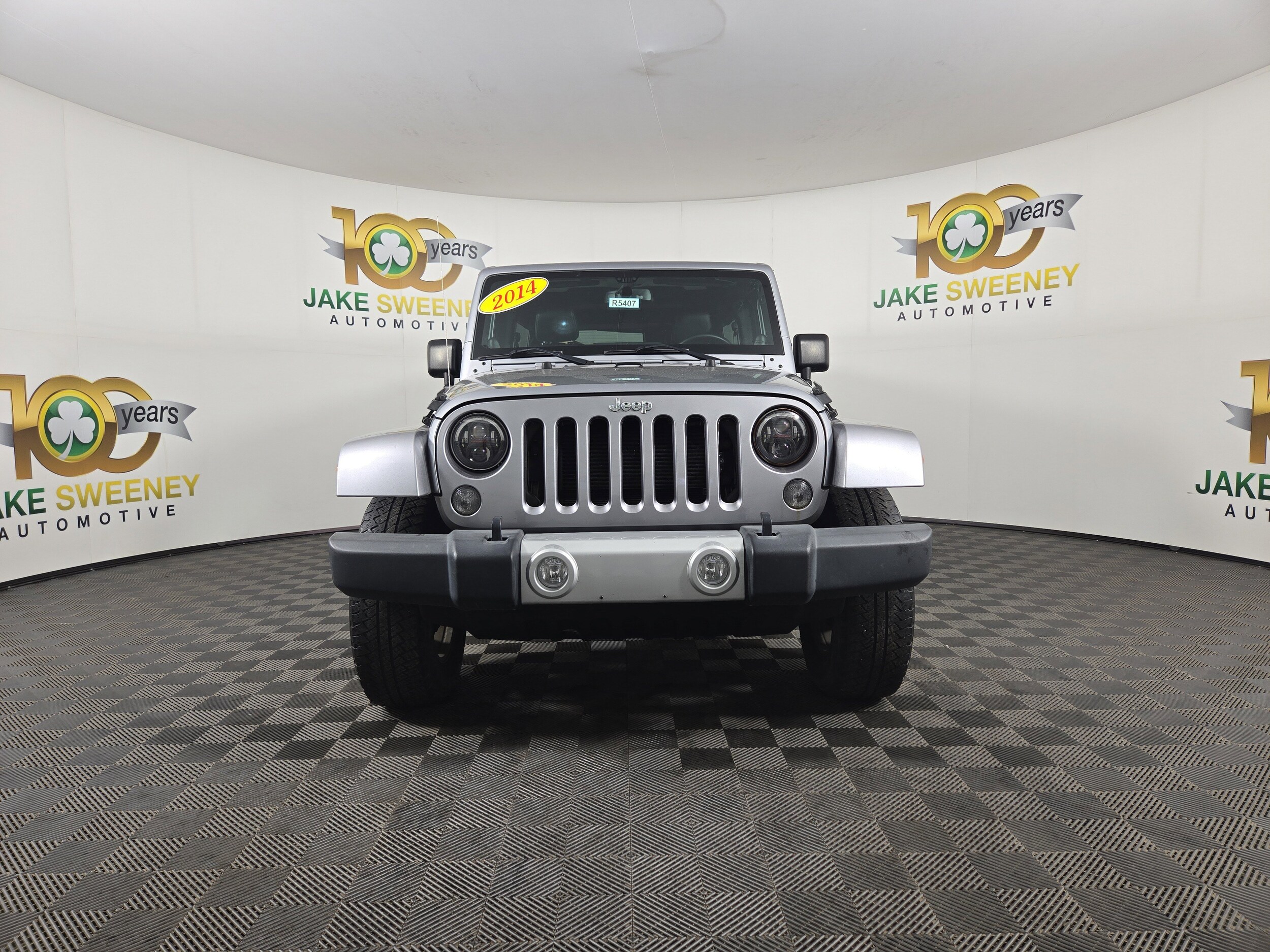 2014 Jeep Wrangler Unlimited Sahara photo 2