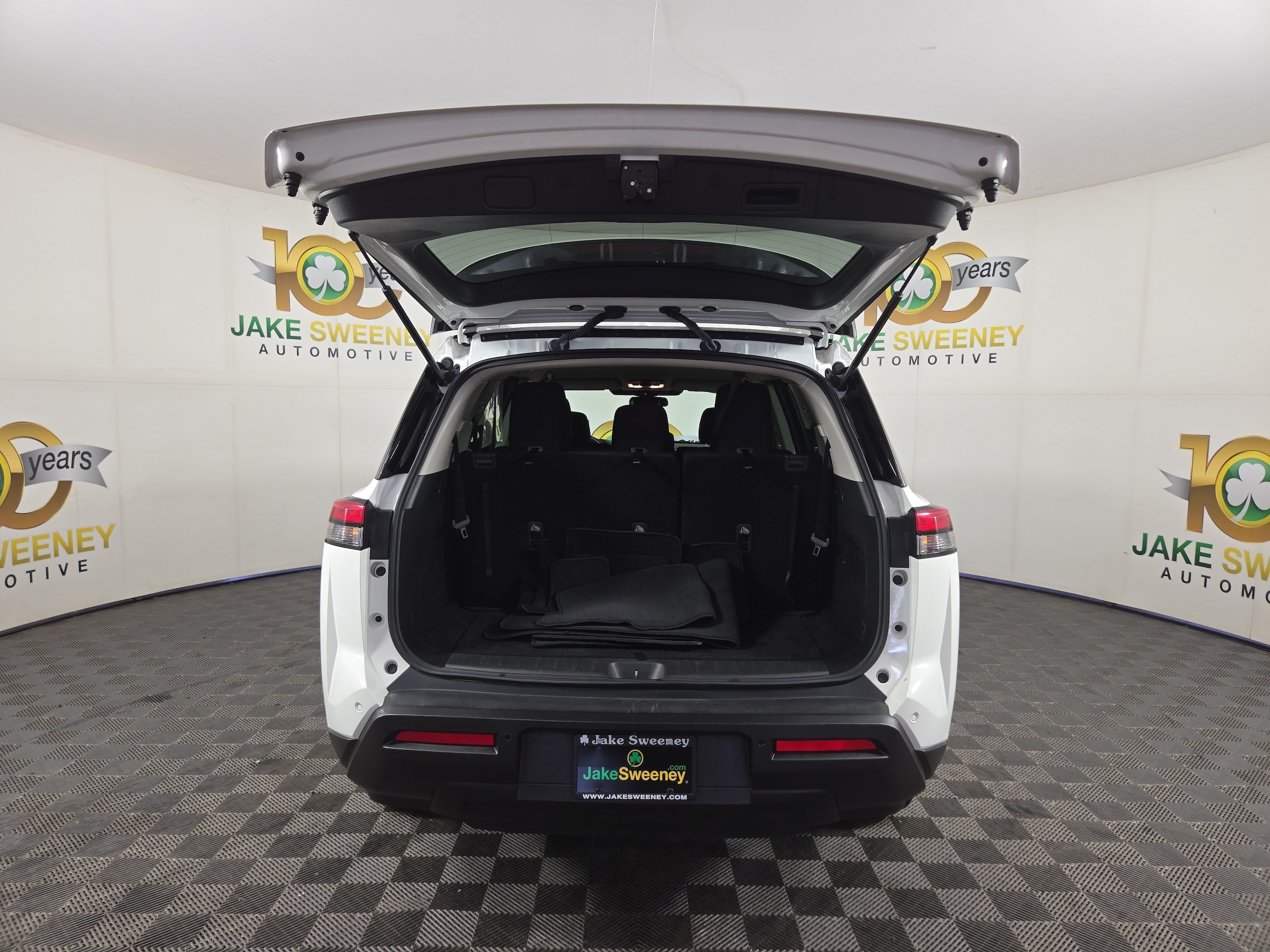 2024 Nissan Pathfinder SV - Photo 33