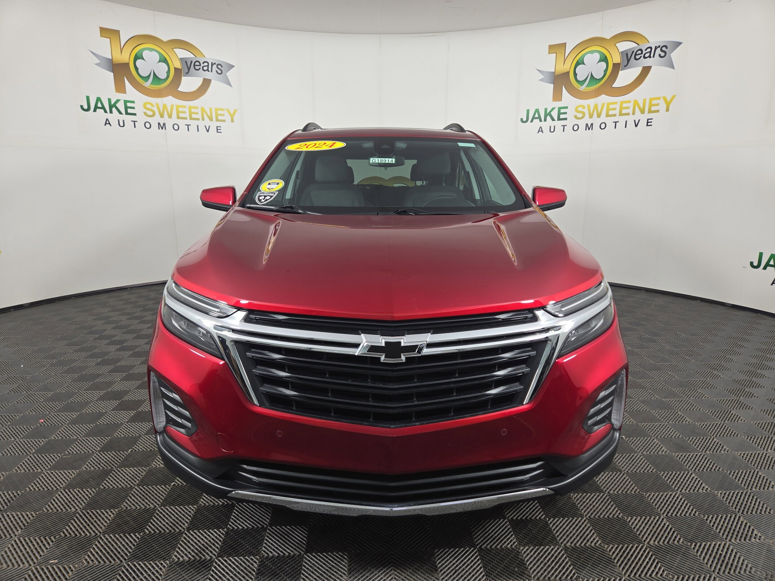 2024 Chevrolet Equinox LT photo 2