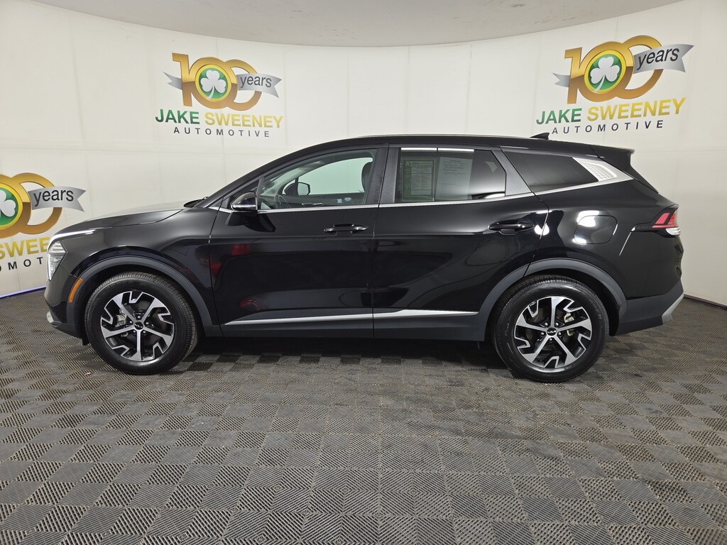 Used 2024 Kia Sportage EX SUV
