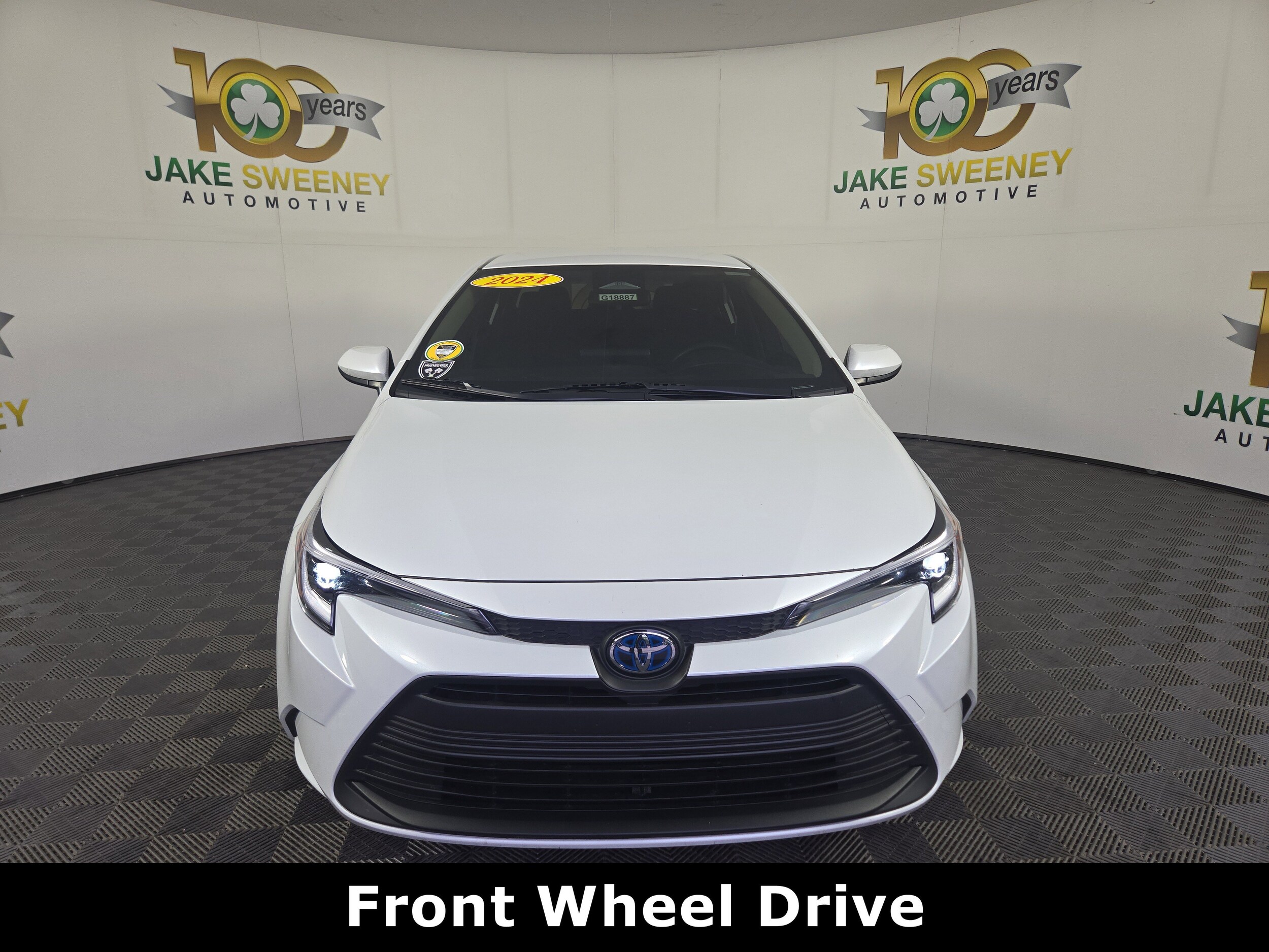 2024 Toyota Corolla Hybrid LE photo 2