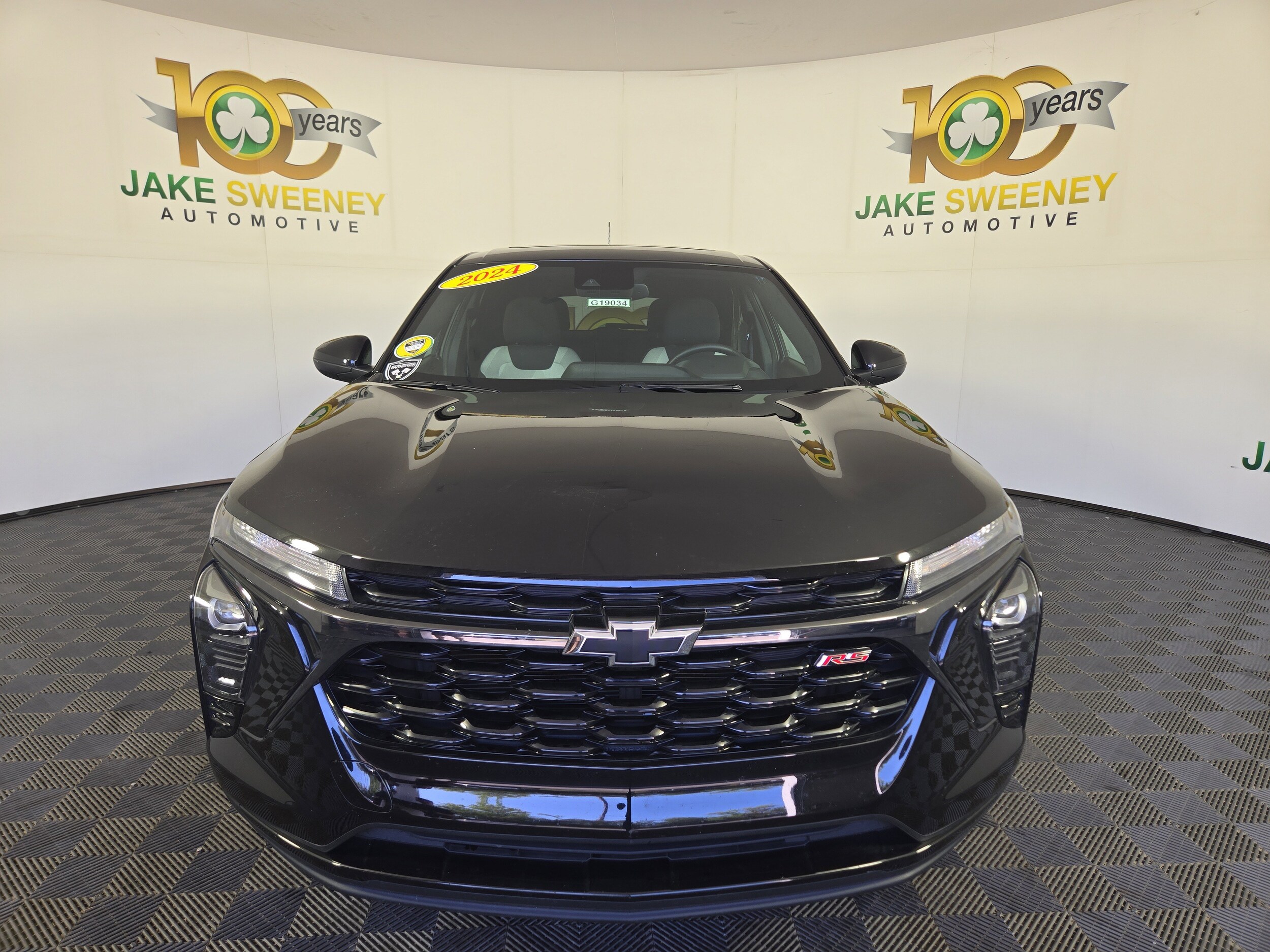 2024 Chevrolet Trax photo 2