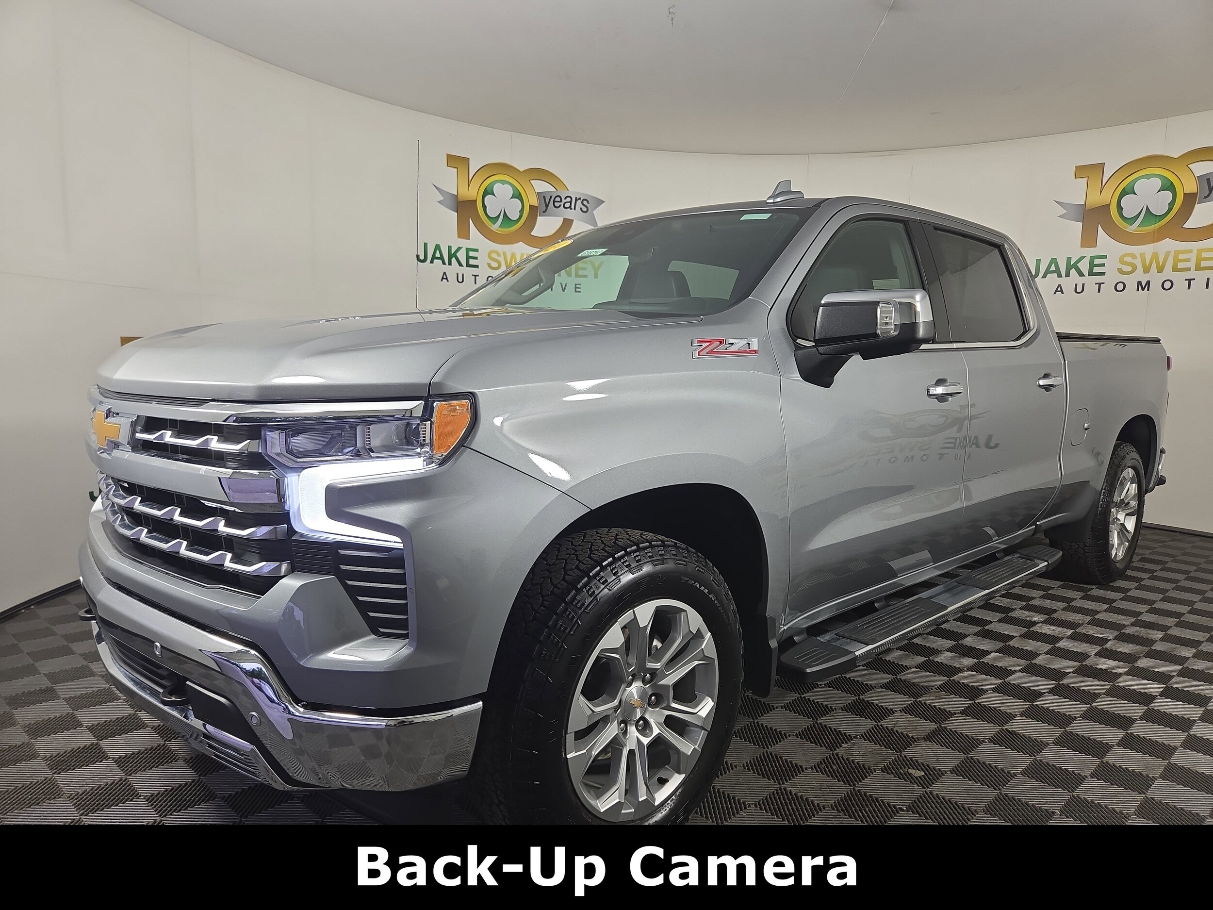 2024 Chevrolet Silverado 1500 LTZ photo 4