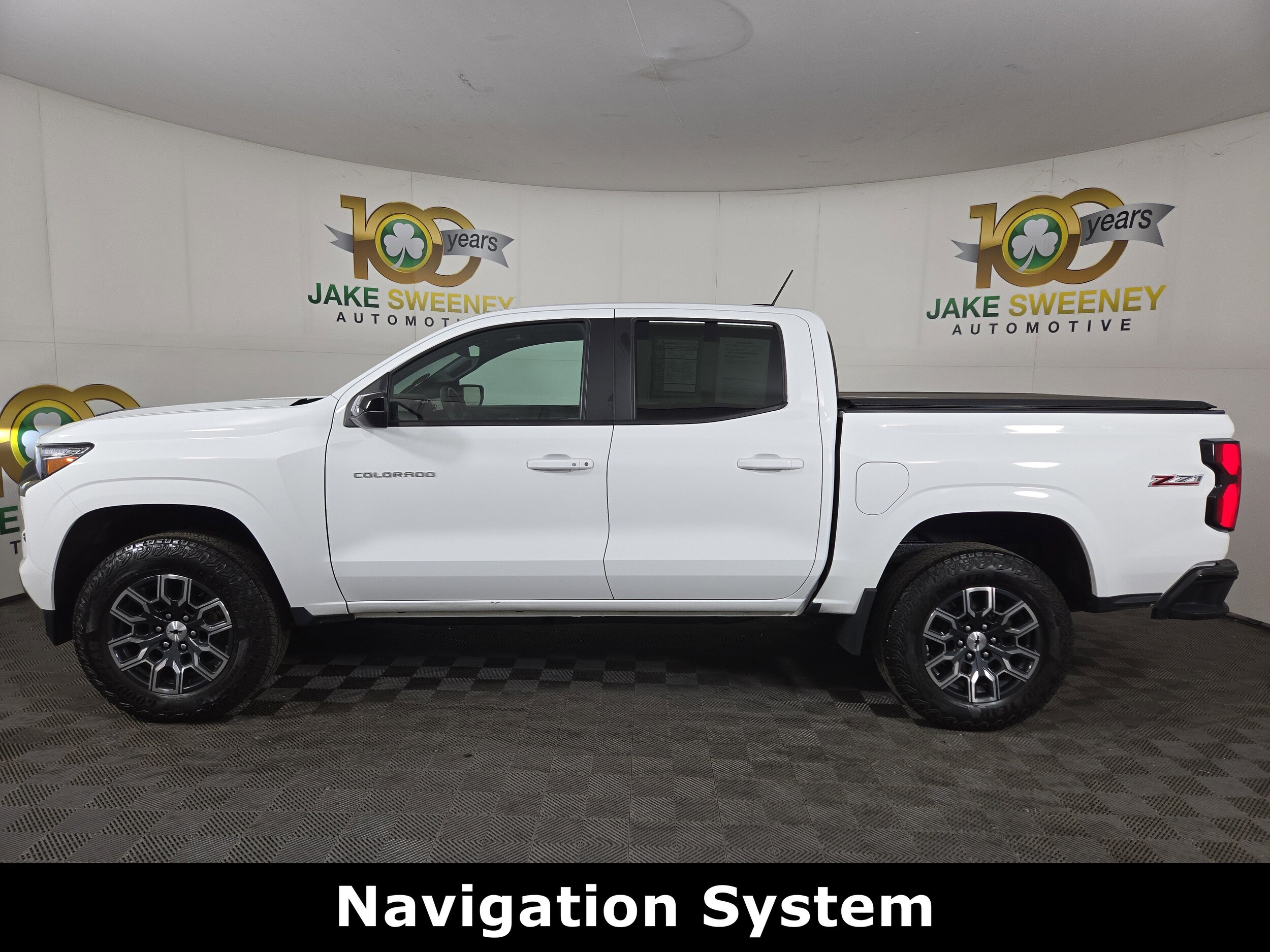 2023 Chevrolet Colorado Z71 photo 3