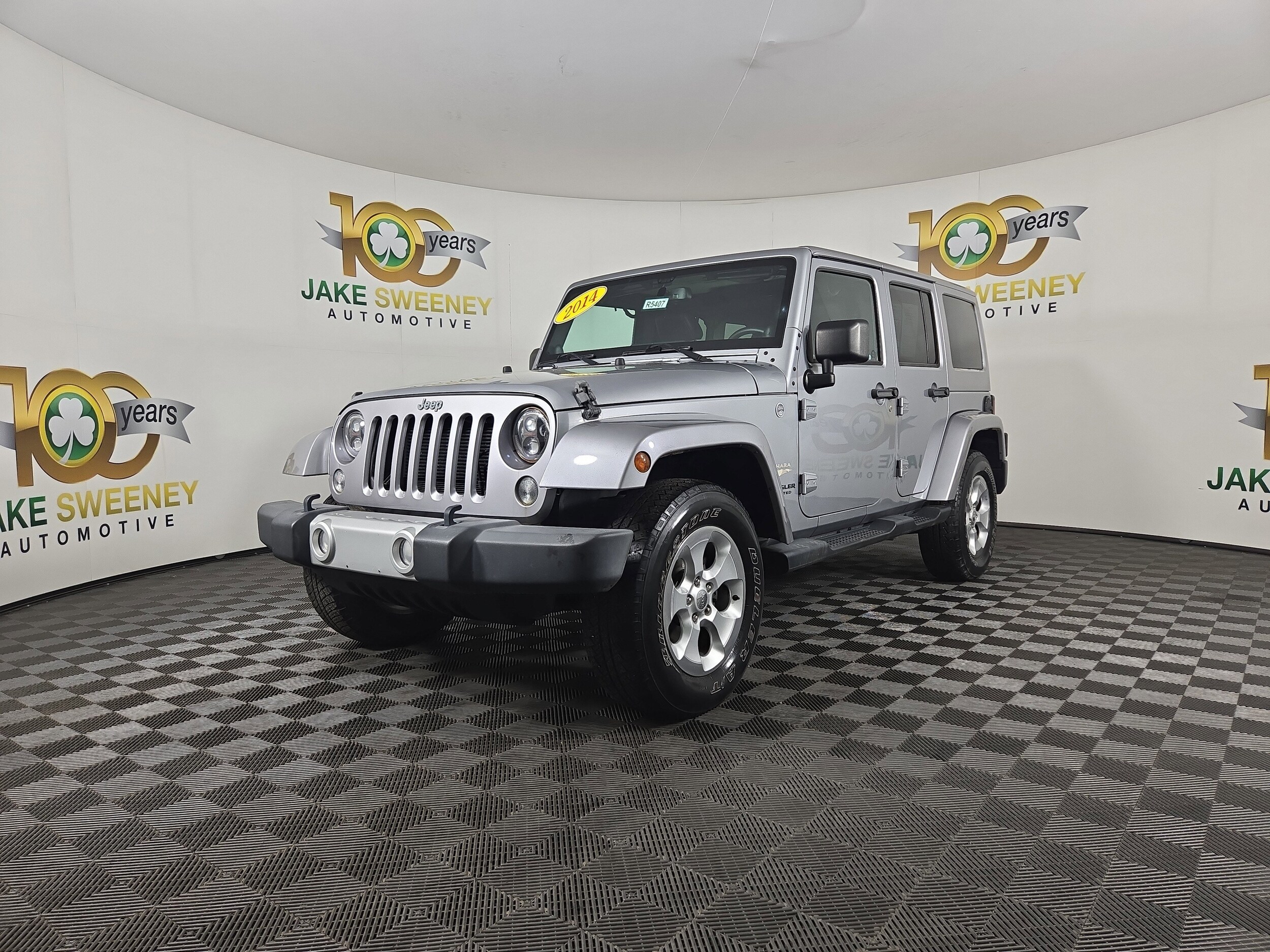 2014 Jeep Wrangler Unlimited Sahara photo 3