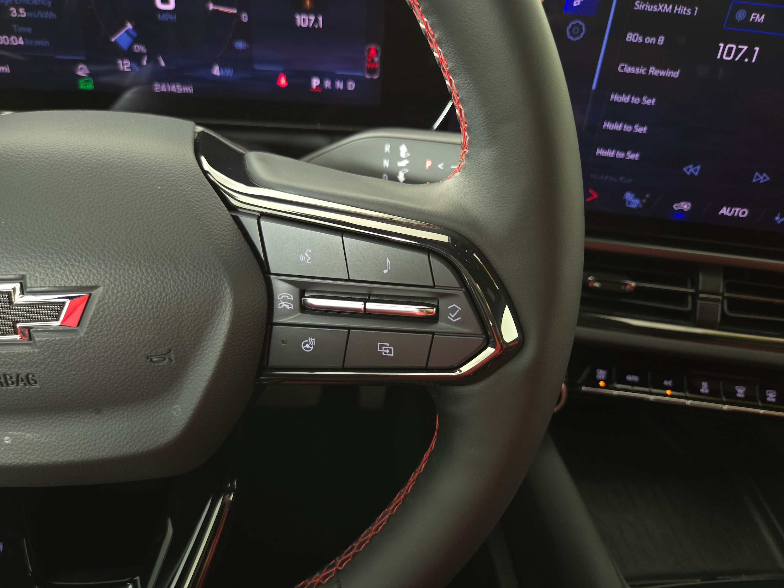 2024 Chevrolet Equinox EV RS - Photo 16