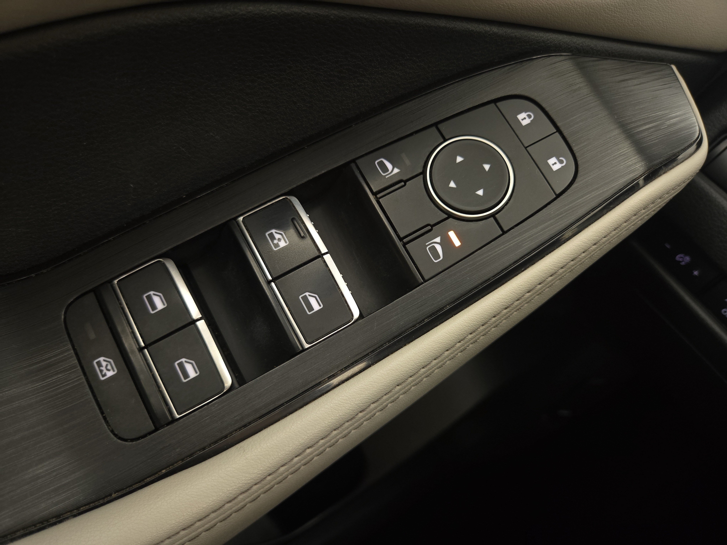 2024 Nissan Rogue SL - Photo 27