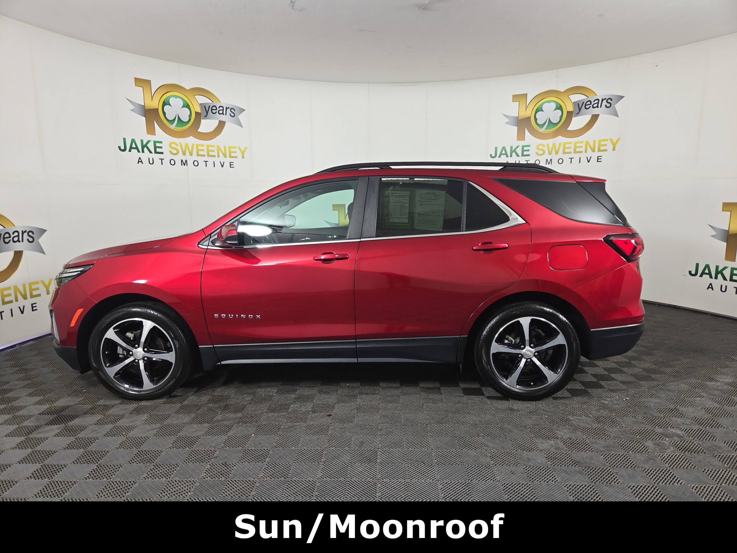 2023 Chevrolet Equinox LT photo 2