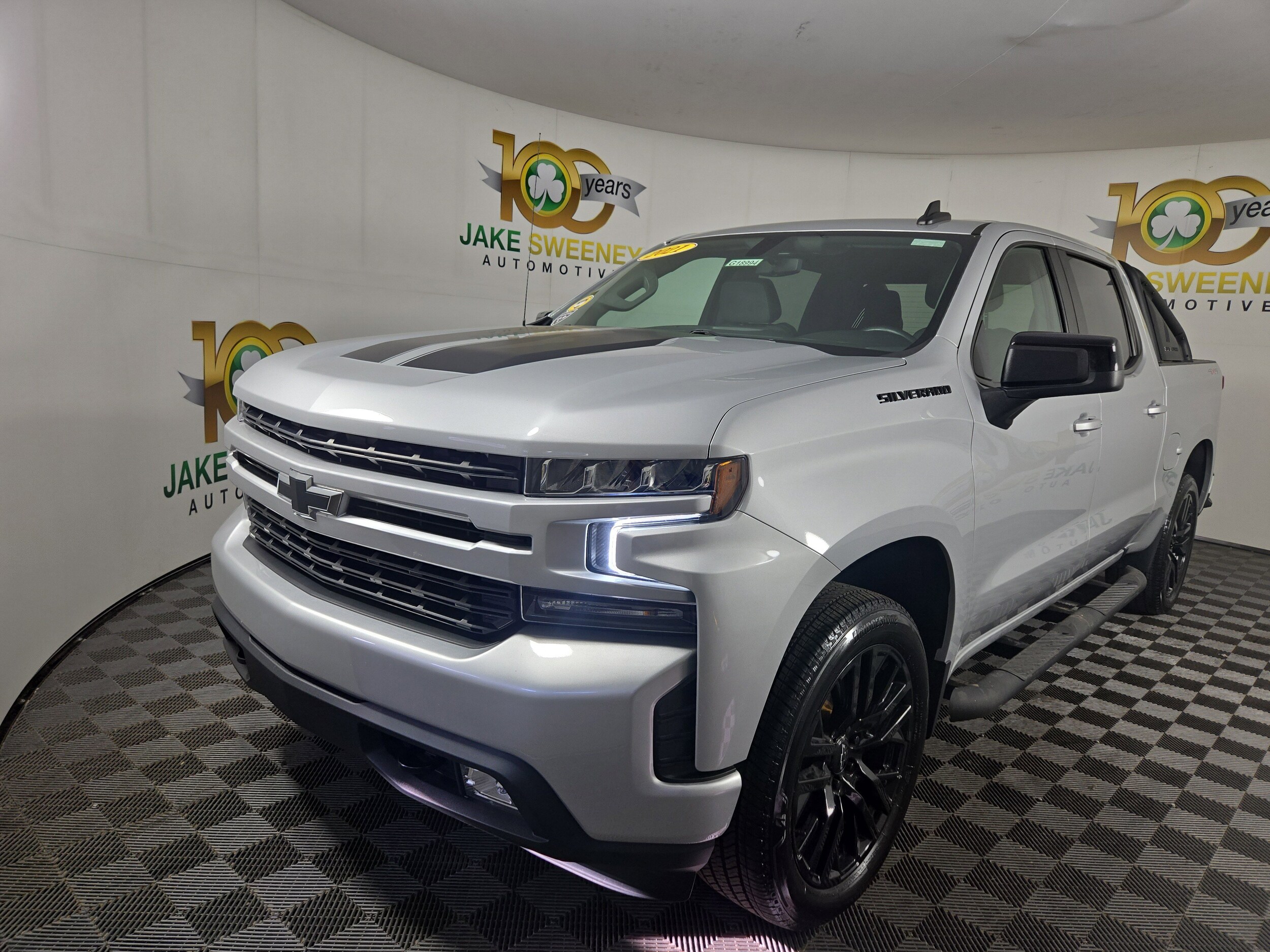 2021 Chevrolet Silverado 1500 RST photo 2