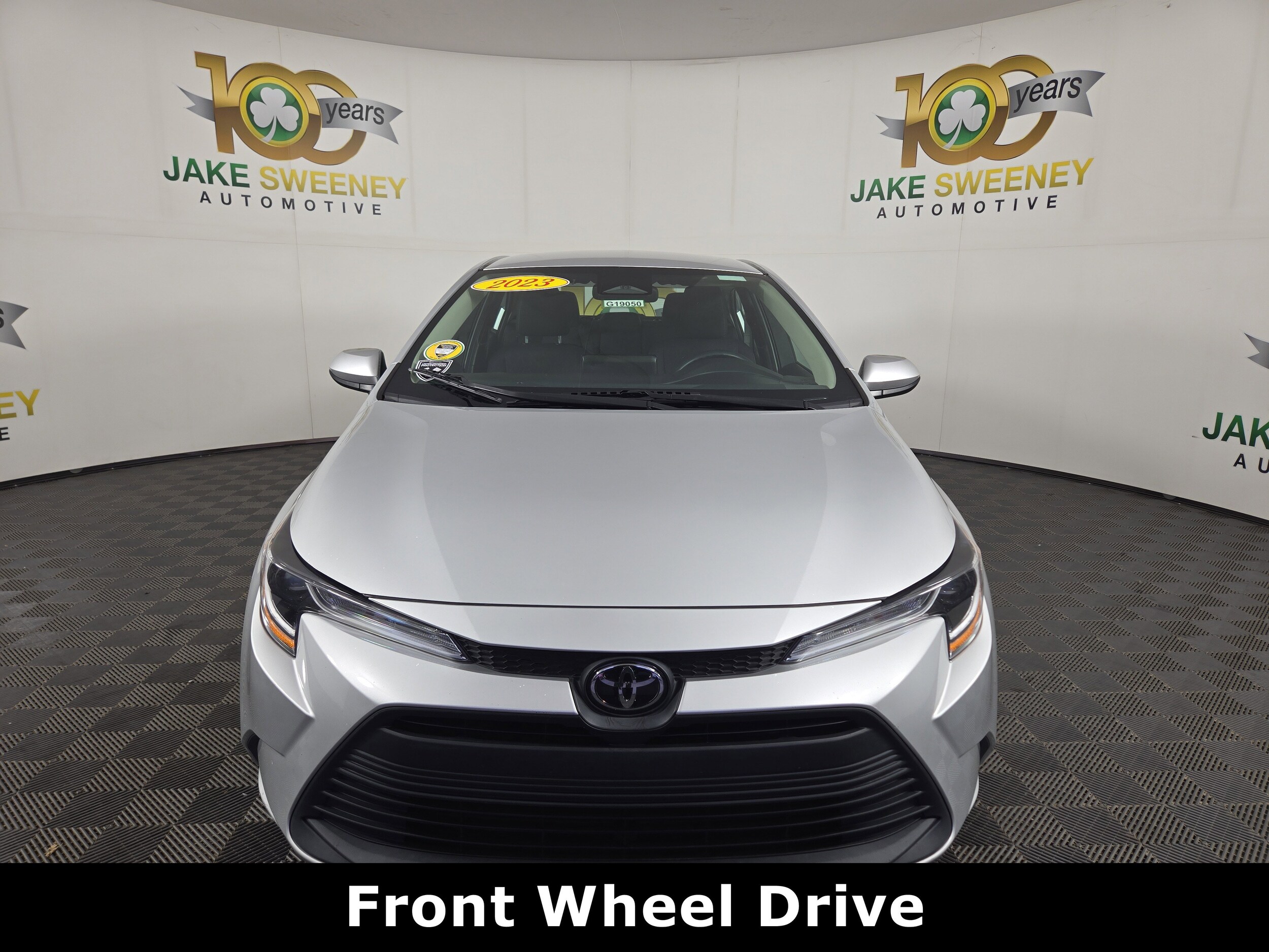 2023 Toyota Corolla LE photo 2