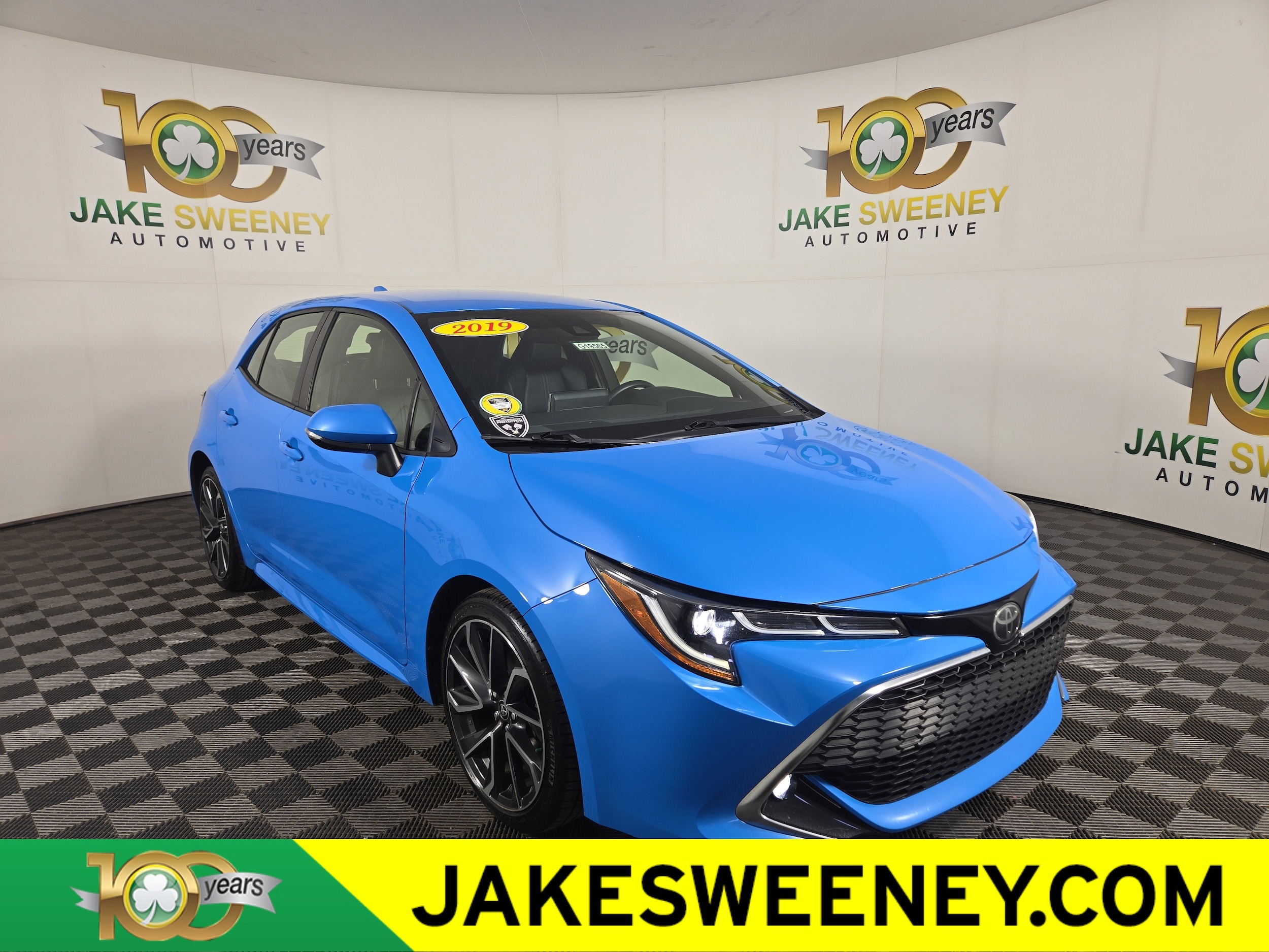 2019 Toyota Corolla Hatchback XSE's photo