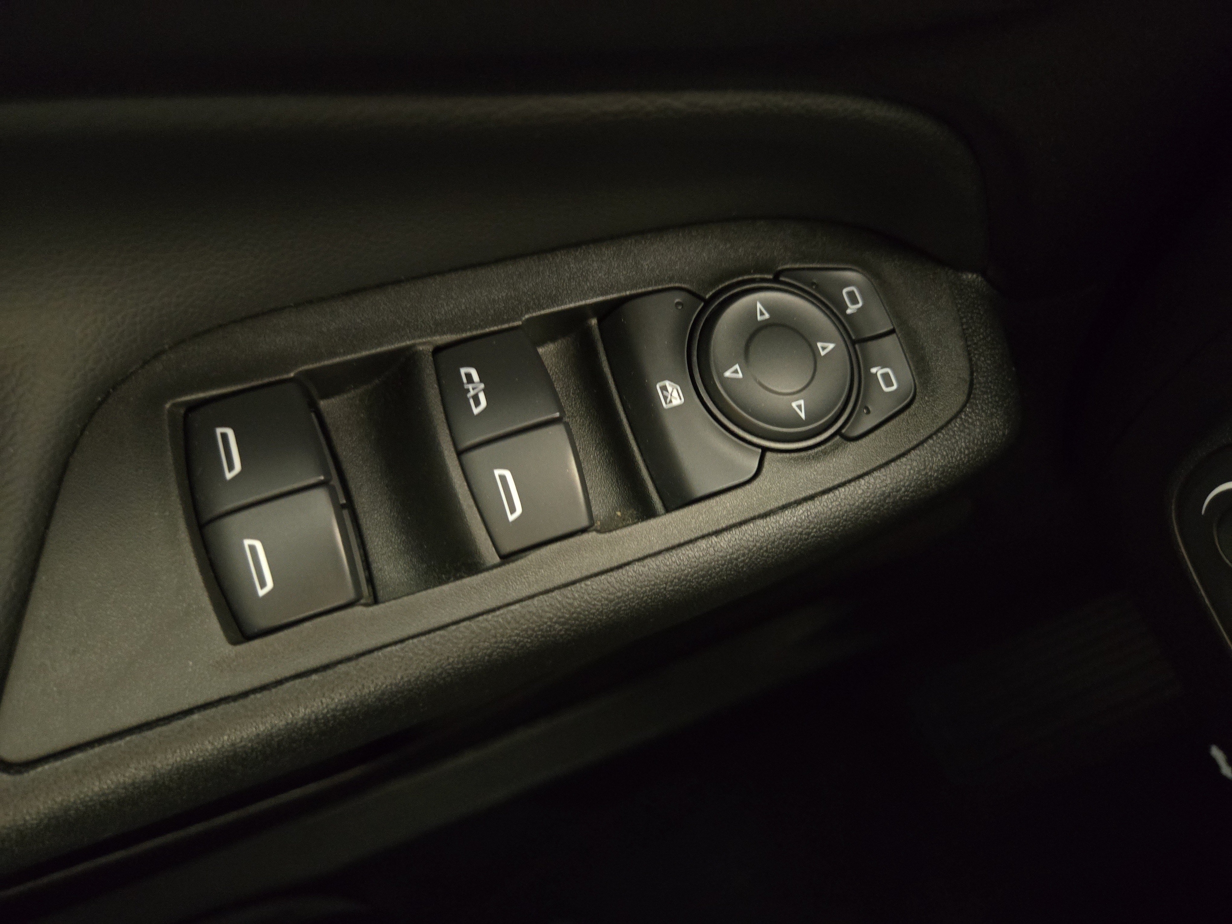 2021 Chevrolet Equinox LT - Photo 25