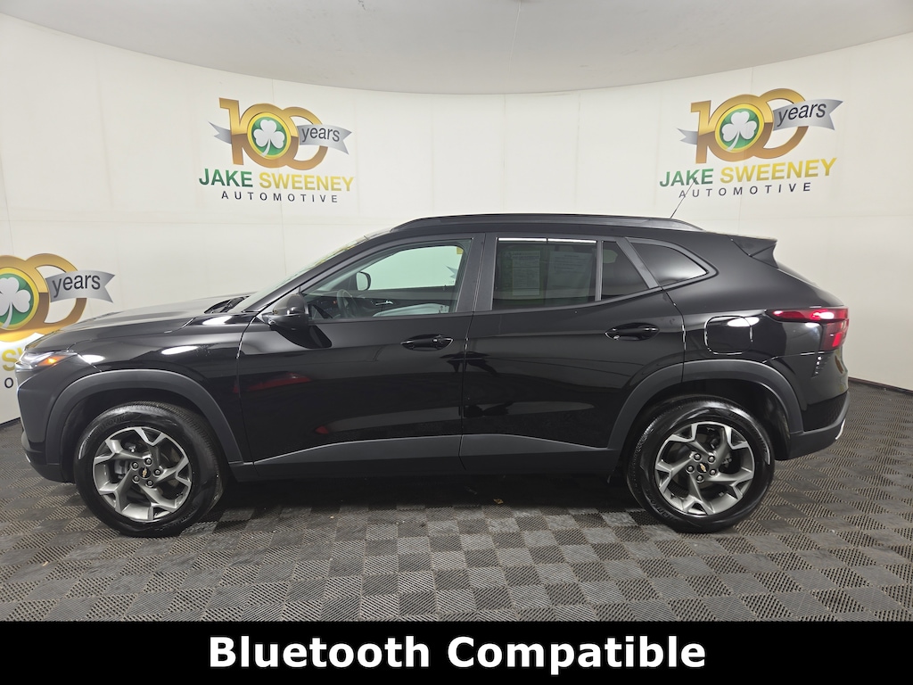 Used 2025 Chevrolet Trax LT SUV